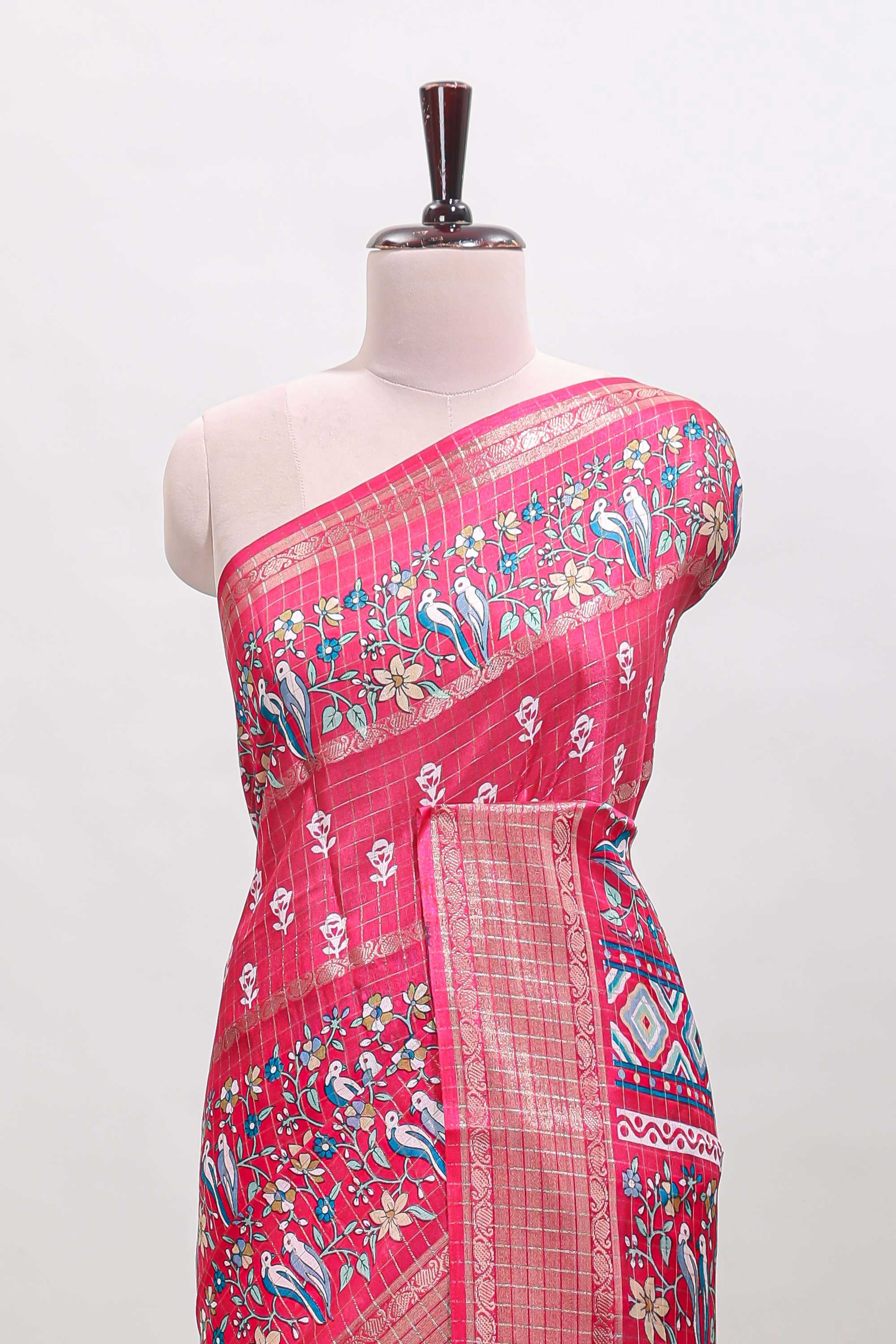 Pink checked floral design dola saree with self zari border and matching blouse