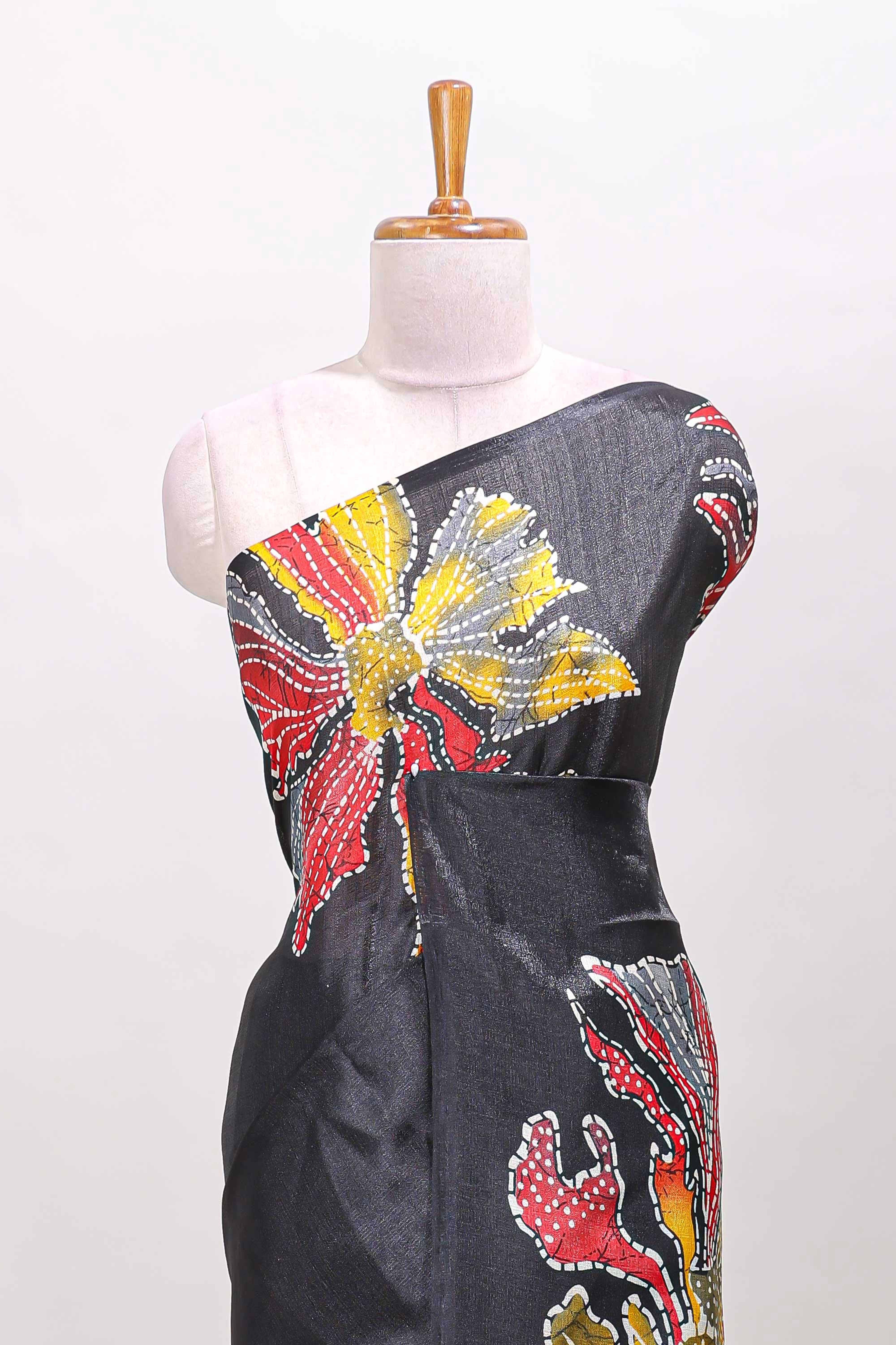Borderless black floral print south cotton saree with matching butta blouse