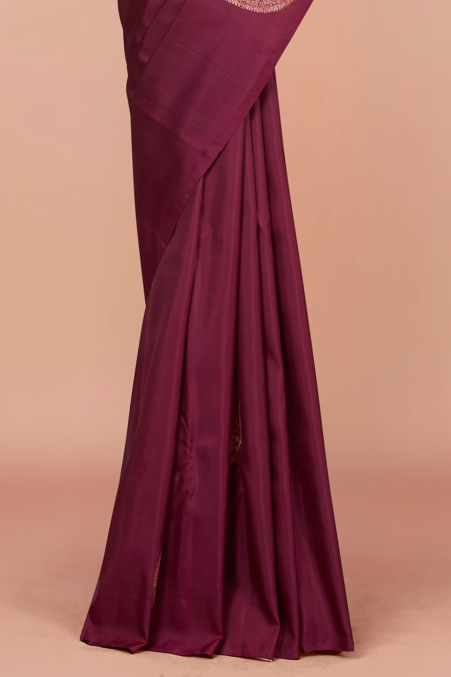 Plum Purple Borderless Kanchipuram Pure Silk Saree with Oversized Zari Body Motifs