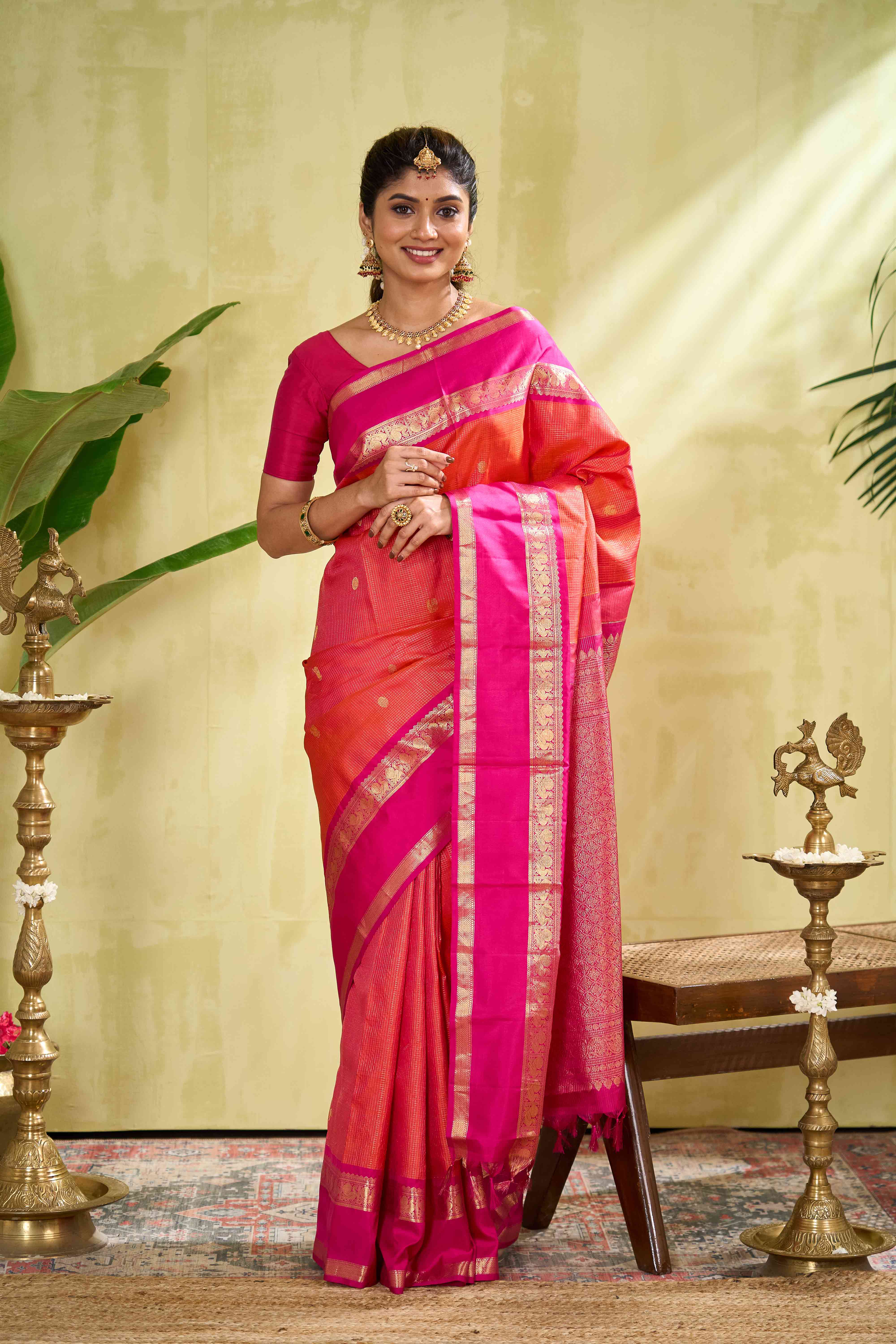 Kanchipuram Vaira Oosi Silk Saree in Bright Pink with Gold Zari and Contrast Magenta Border