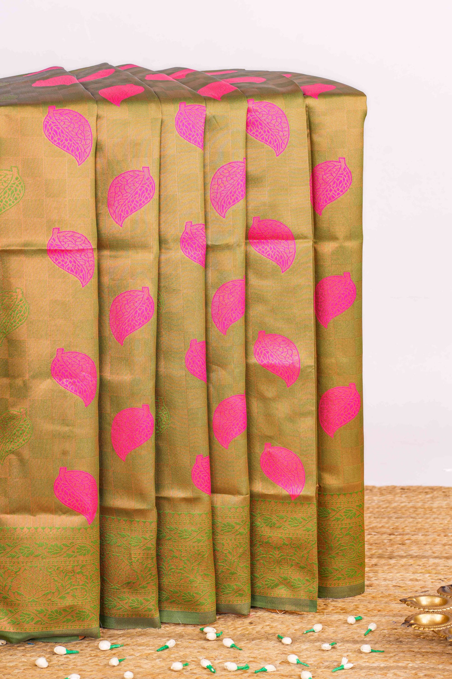 LCHI SILK SAREE