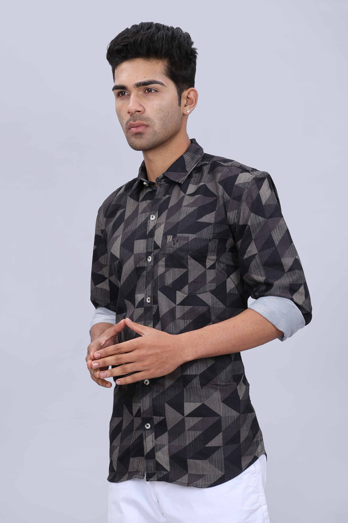 Men’s Slim Fit Casual Shirt in Popcorn Fabric with Fancy Printed Collar