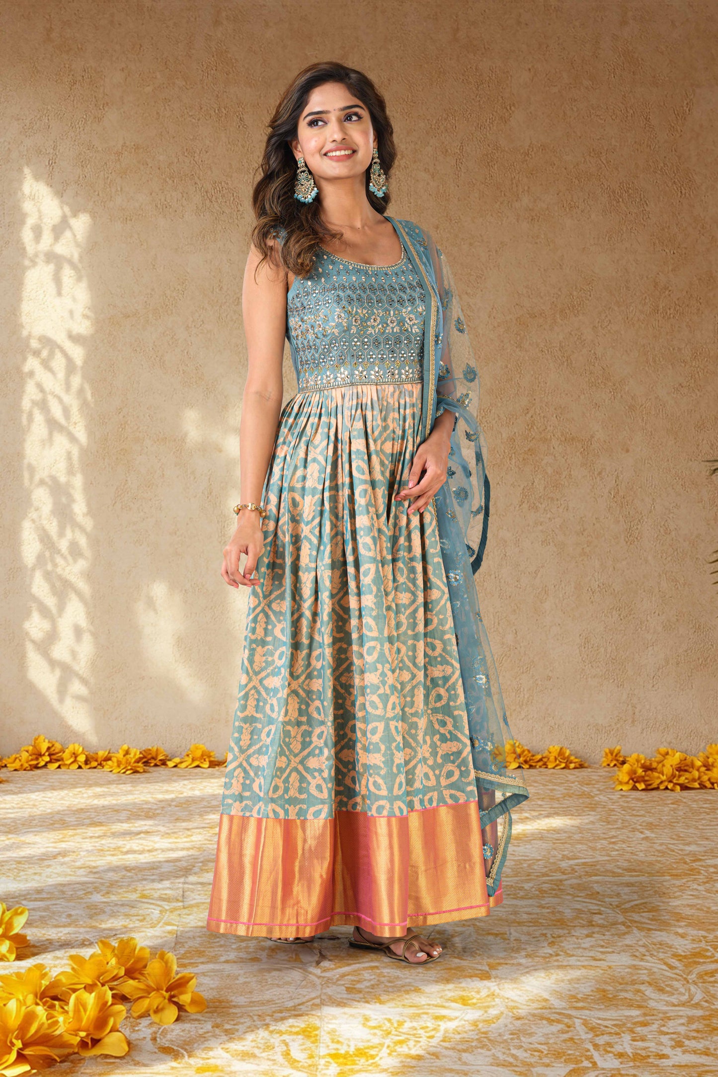 Women's maxi chudidhar