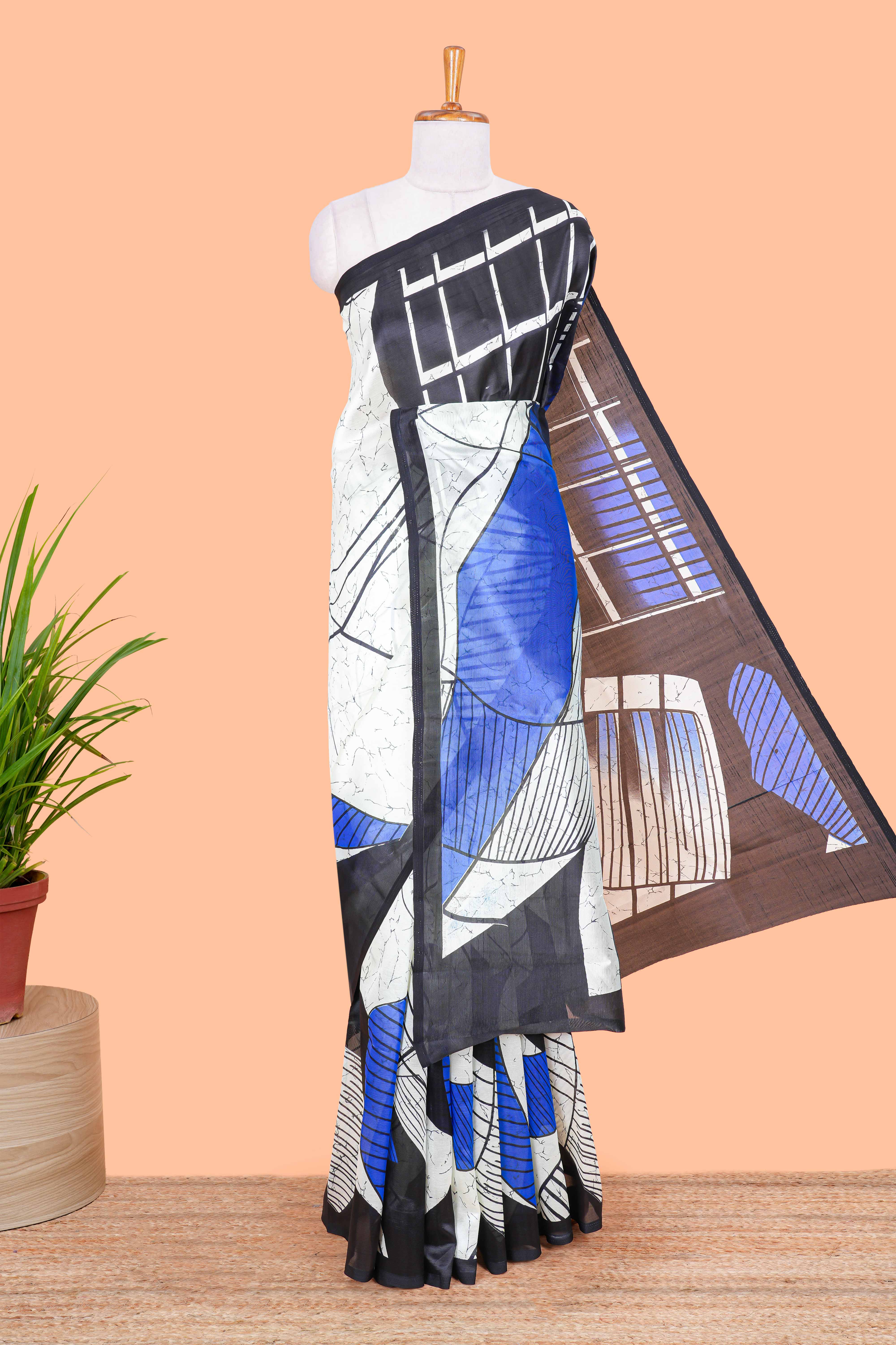 White geometric art lichi silk saree, contrast border and blouse and printed pallu