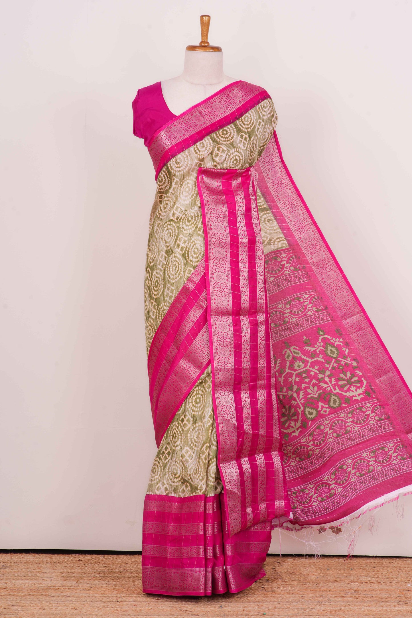 Dola Silk
