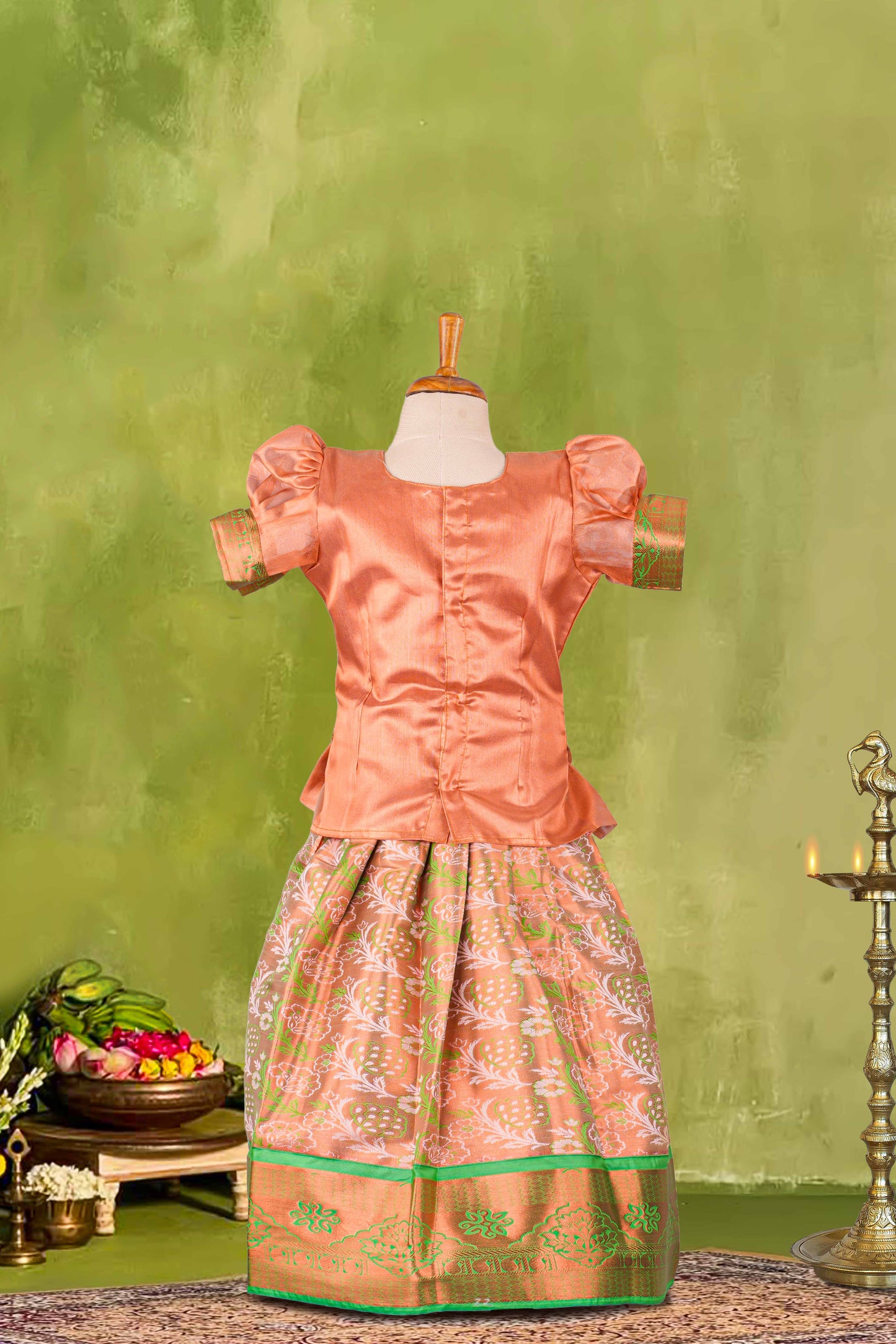 Pattu Pavadai