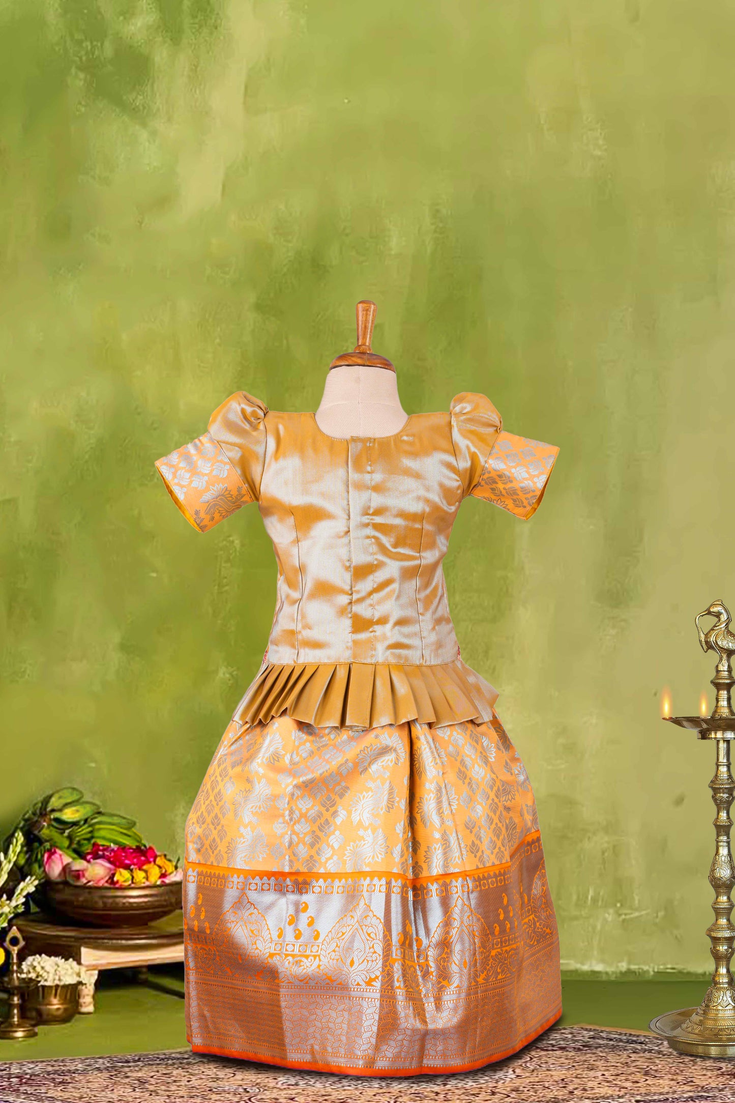 Pattu Pavadai