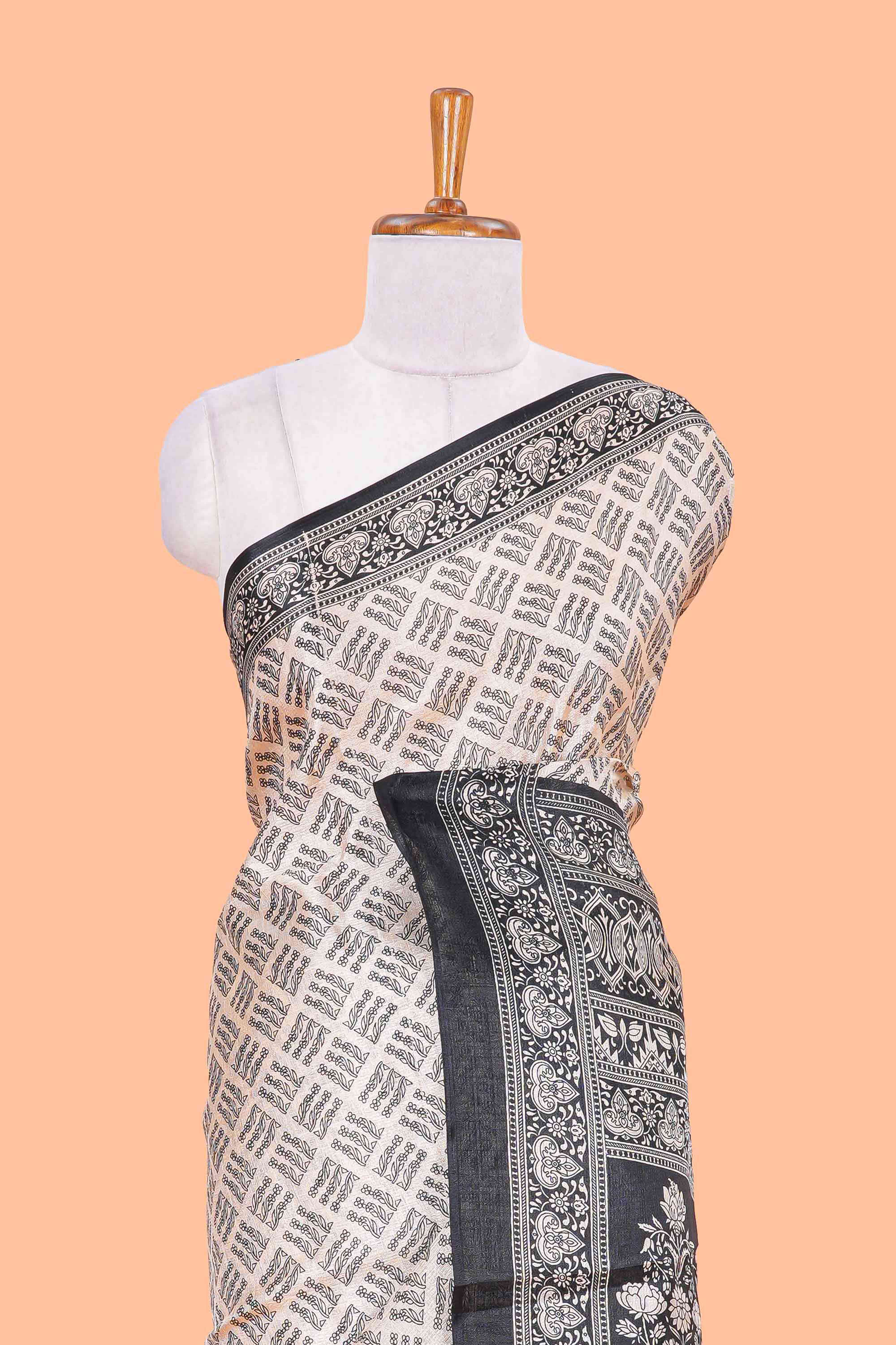Sandal floral print all over body south cotton saree with contrast border and blouse