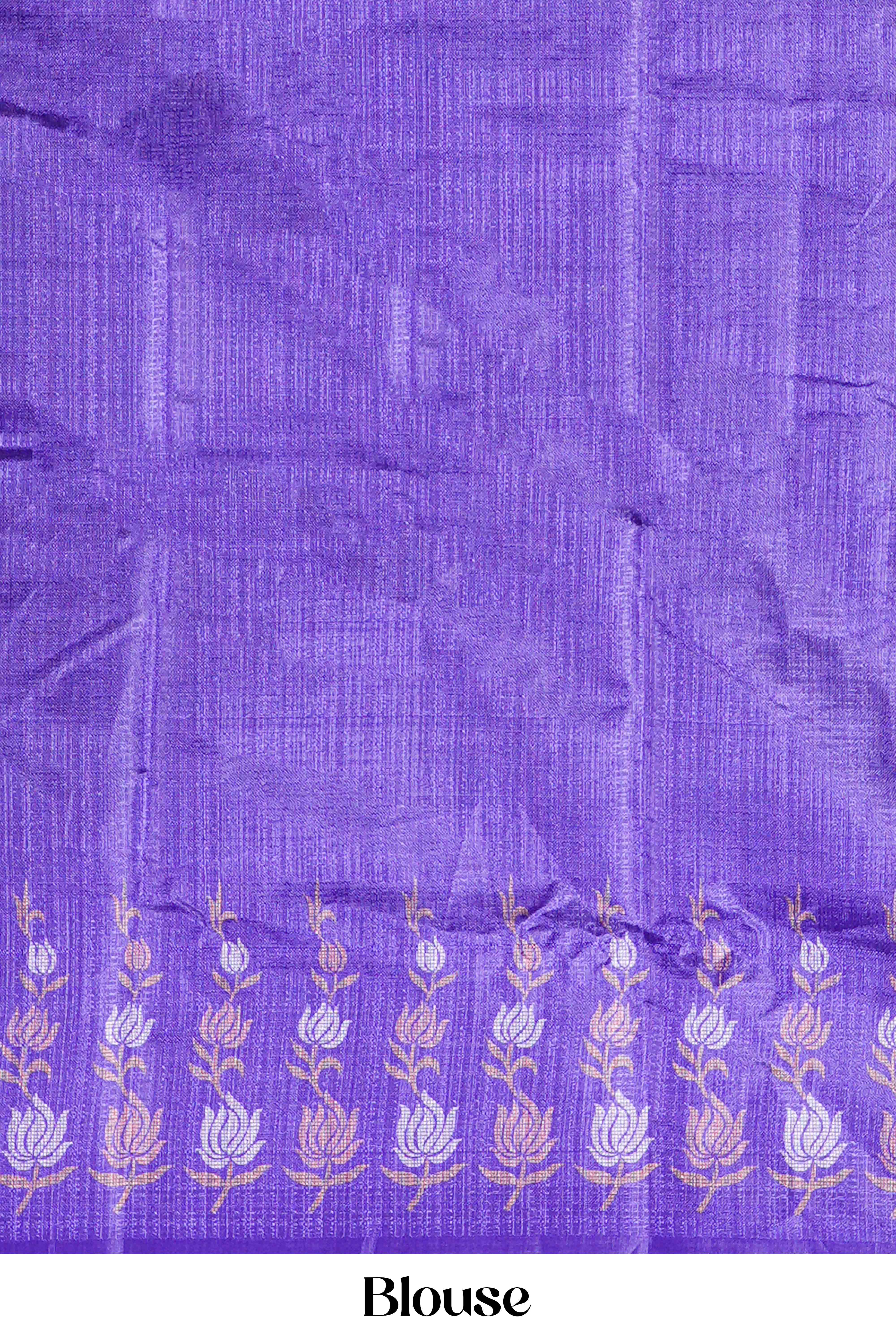 Green Kathi Silk Saree All Over Butta With Contrast Flower Motifs Pallu Along With Blouse