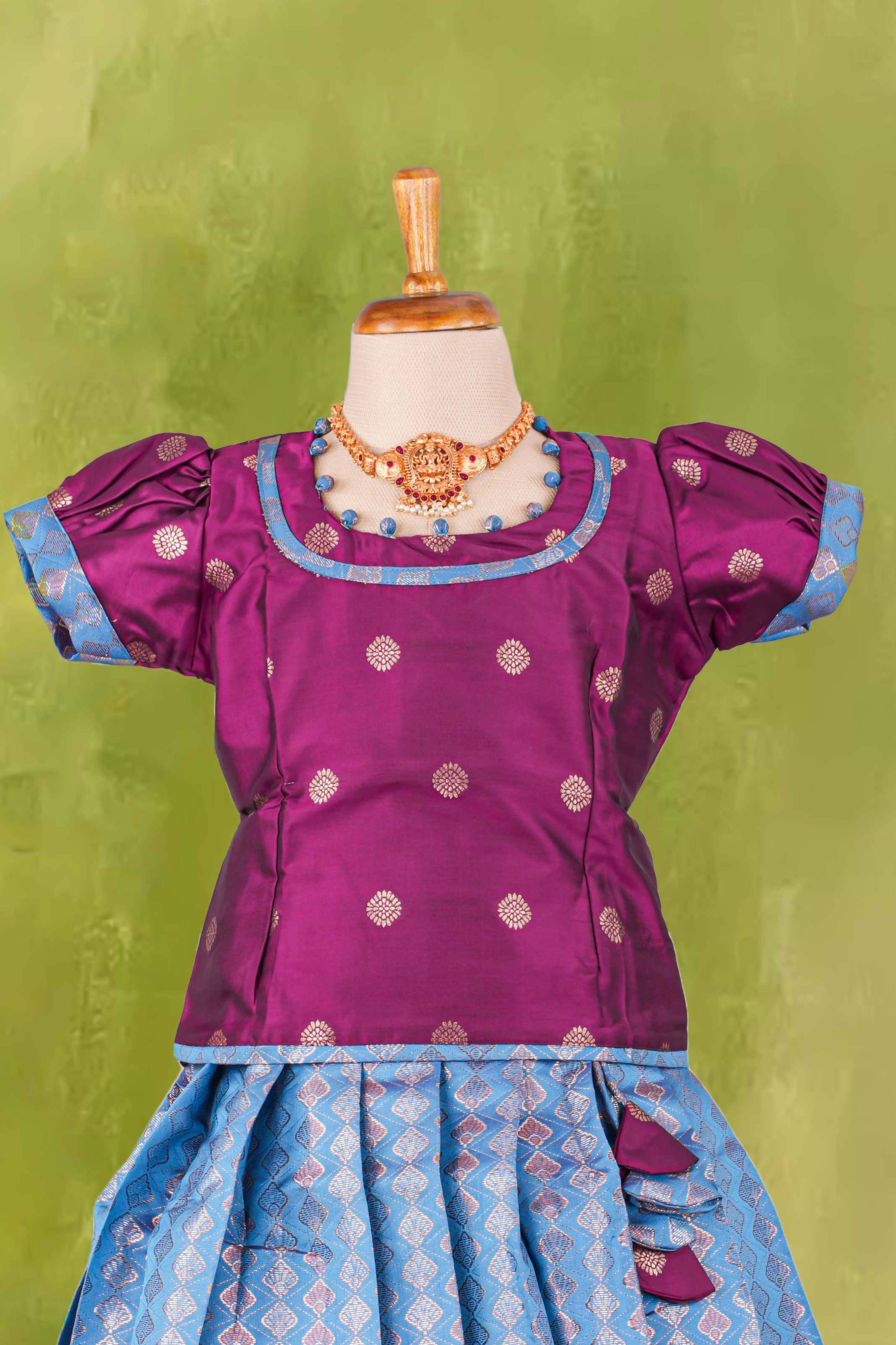 Pattu Pavadai