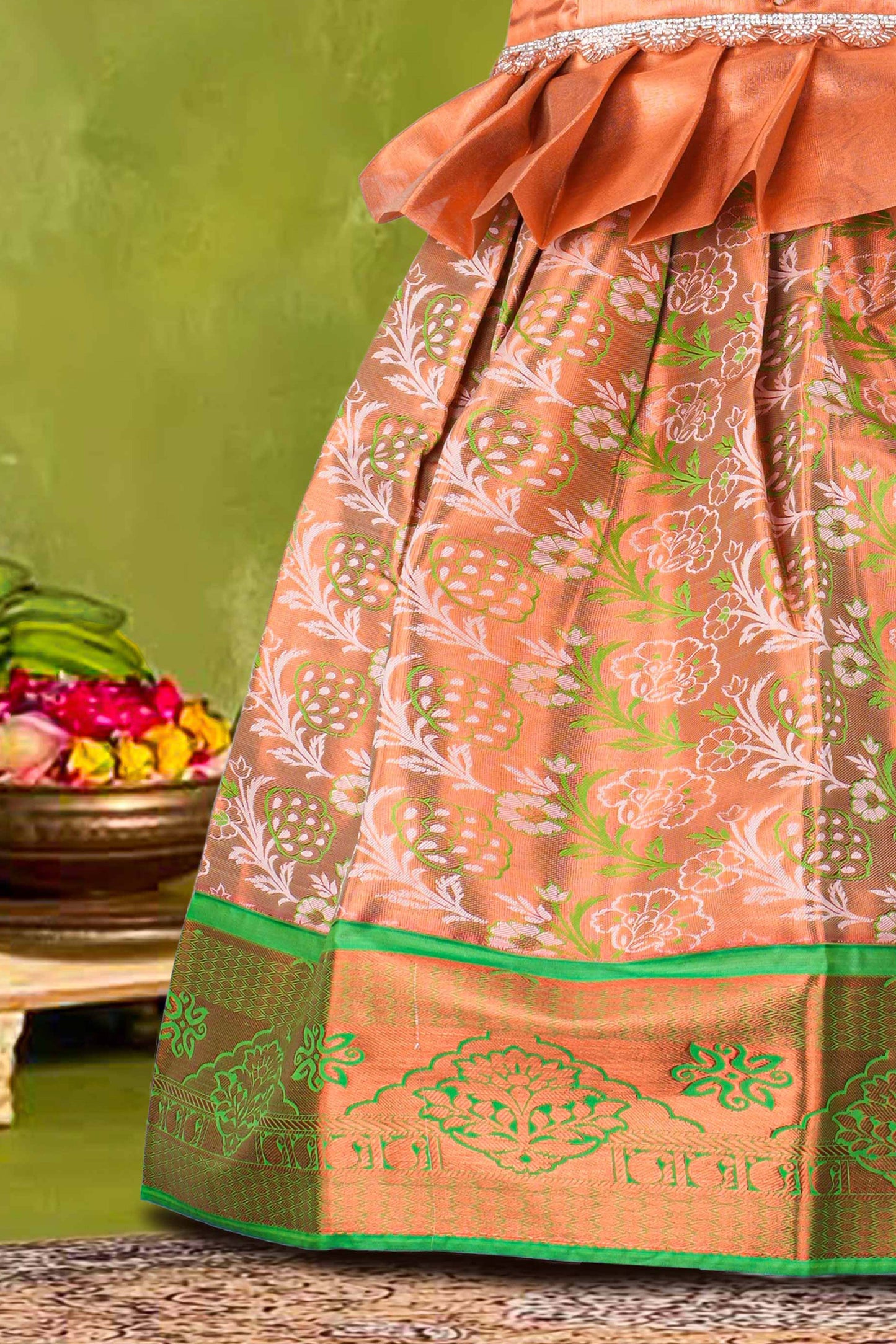 Pattu Pavadai