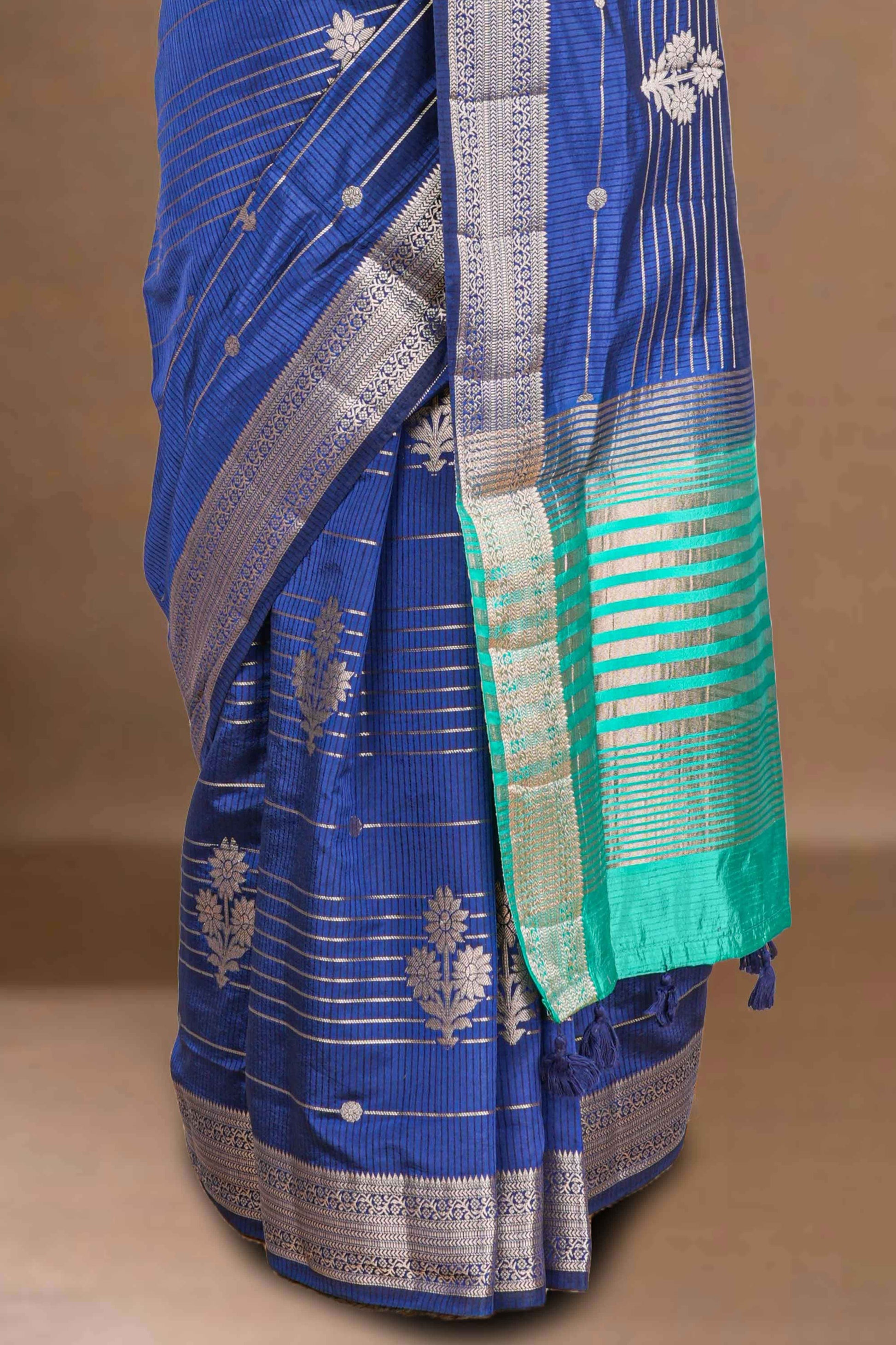 raw silk saree wth green pallu