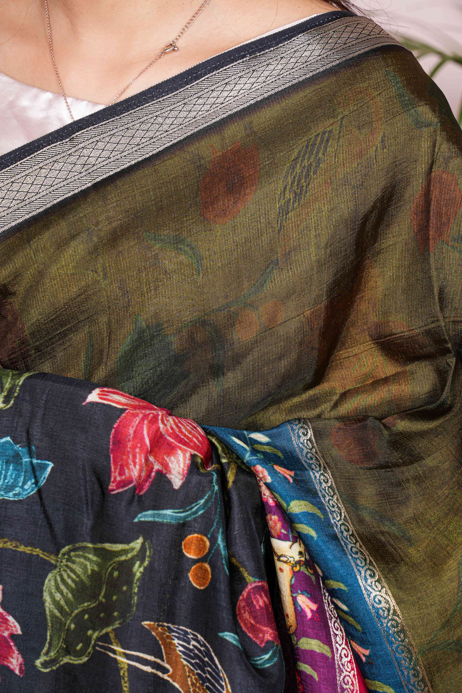 TISSUE SAREE WITH MIXED COLOR