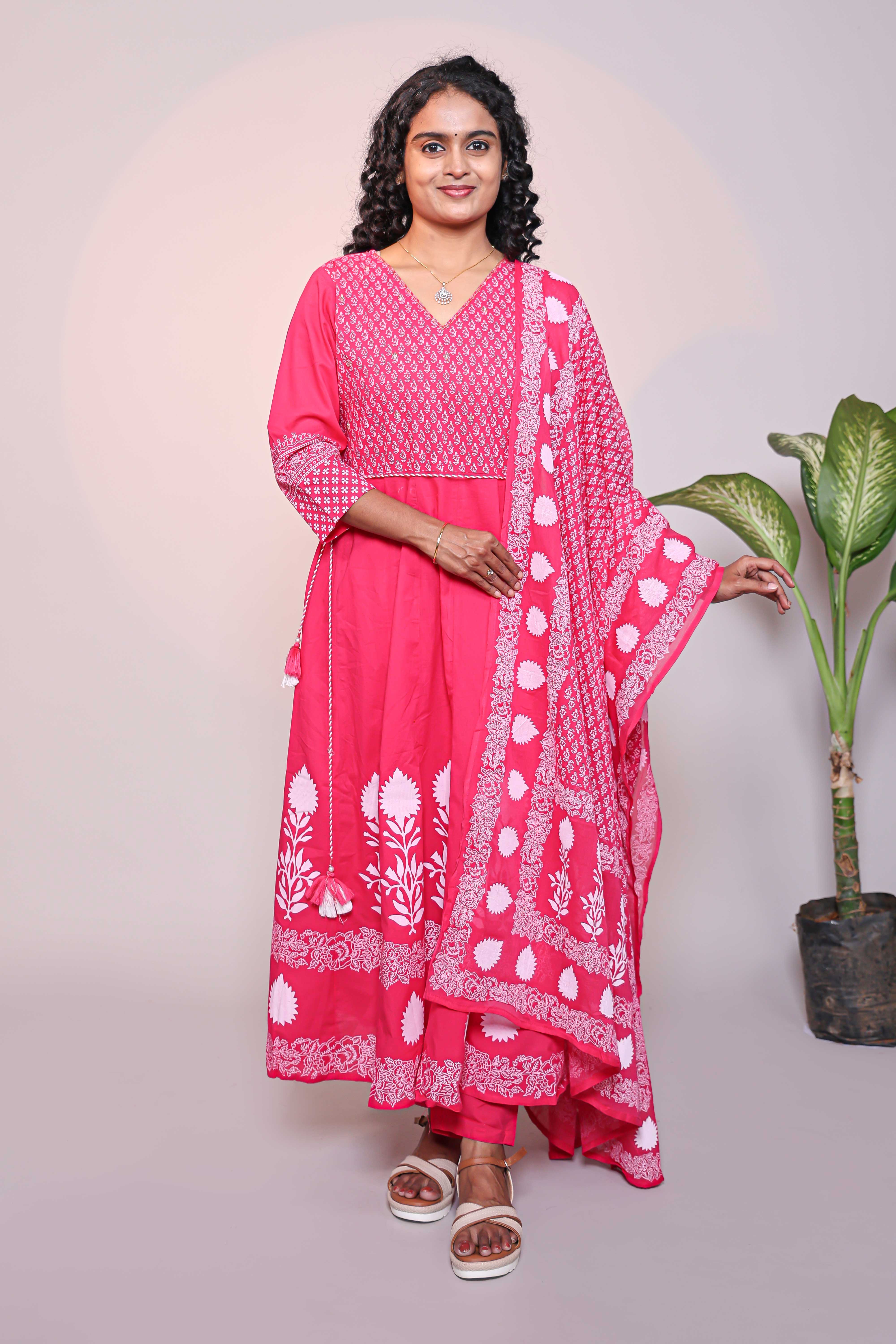 Pink Floral Print A-Line Anarkali Kurta Set with V-Neck, 3/4 Sleeves and Self Bottom