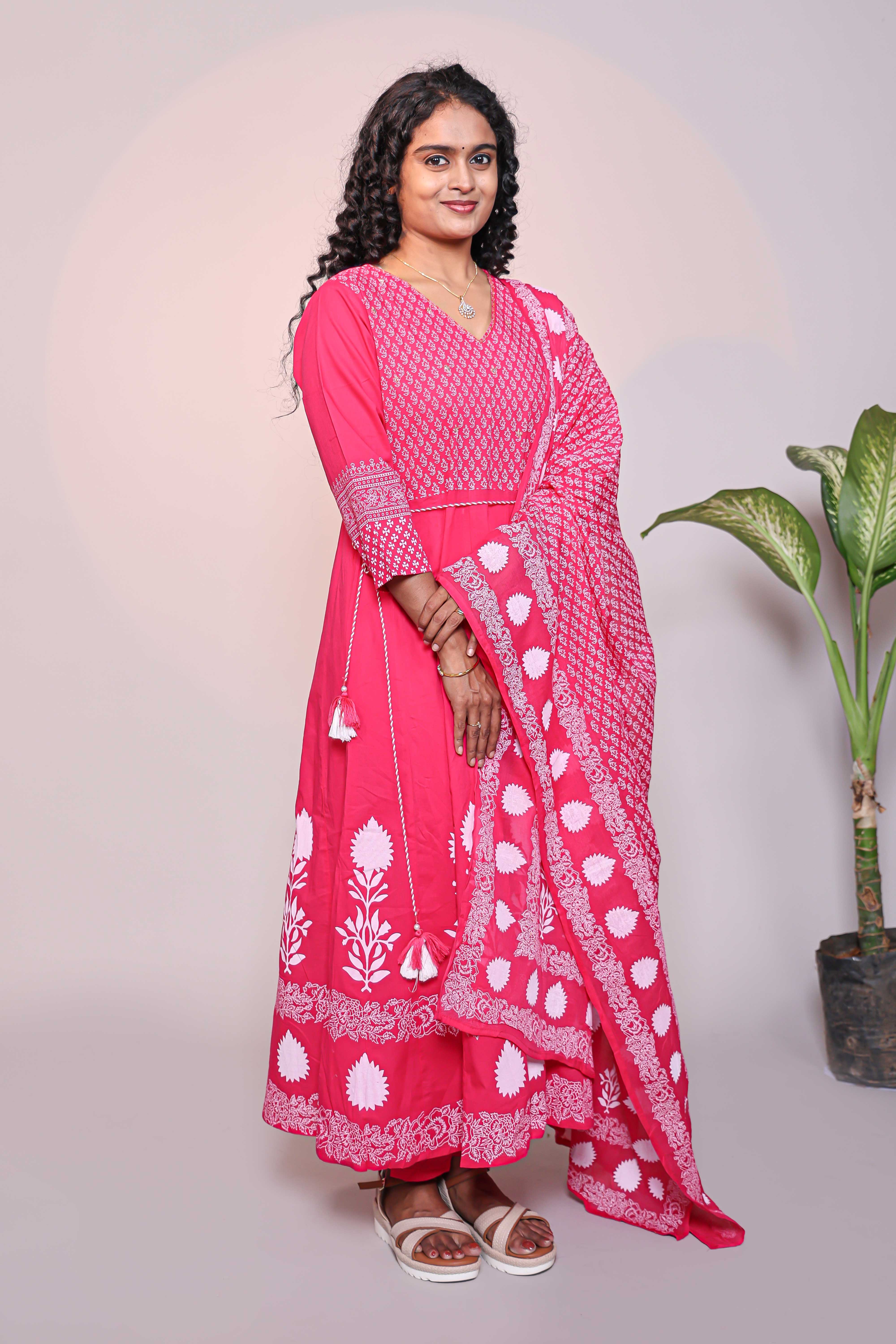 Pink Floral Print A-Line Anarkali Kurta Set with V-Neck, 3/4 Sleeves and Self Bottom