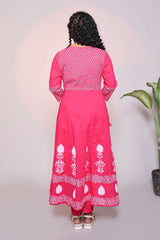 Pink Floral Print A-Line Anarkali Kurta Set with V-Neck, 3/4 Sleeves and Self Bottom