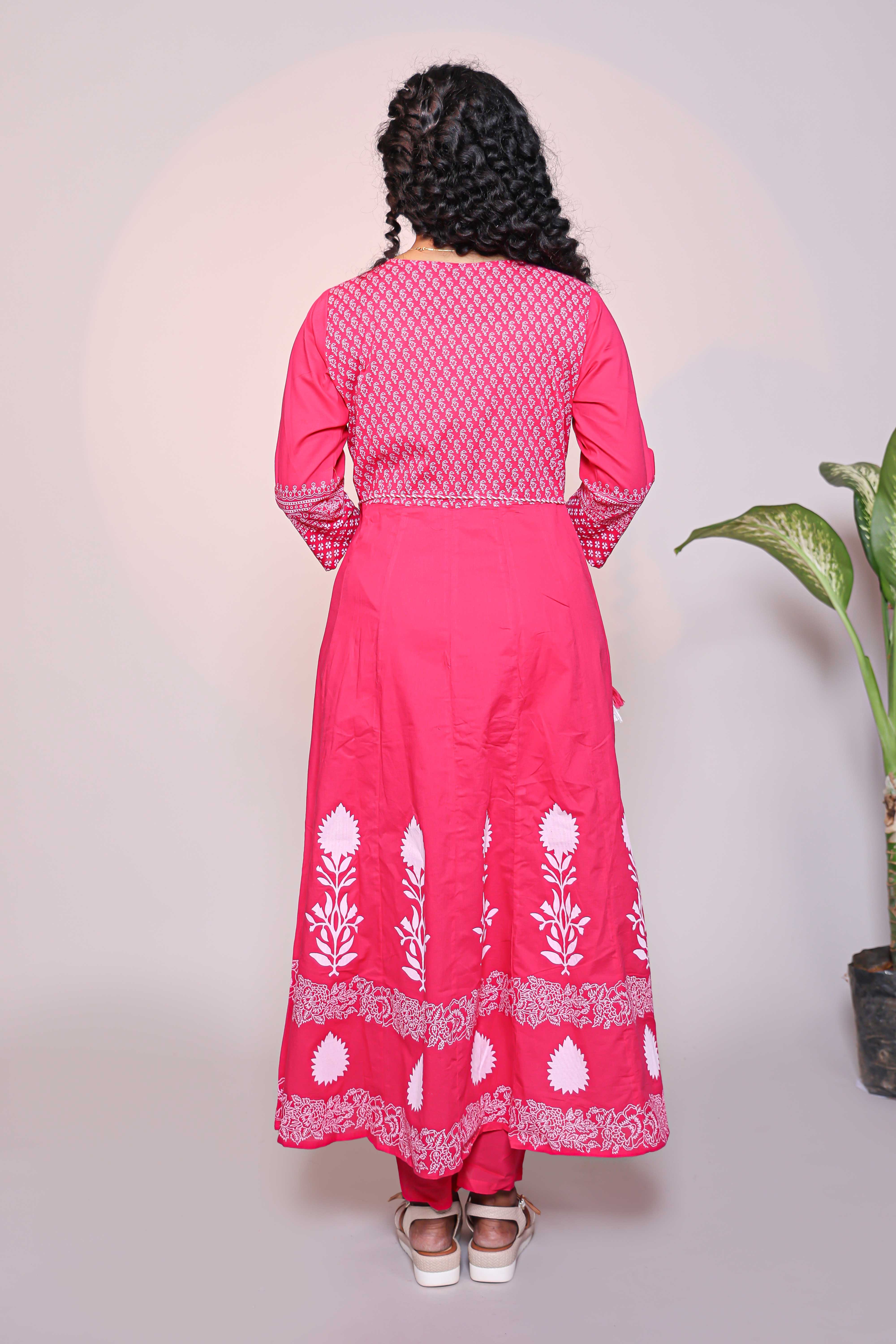 Pink Floral Print A-Line Anarkali Kurta Set with V-Neck, 3/4 Sleeves and Self Bottom