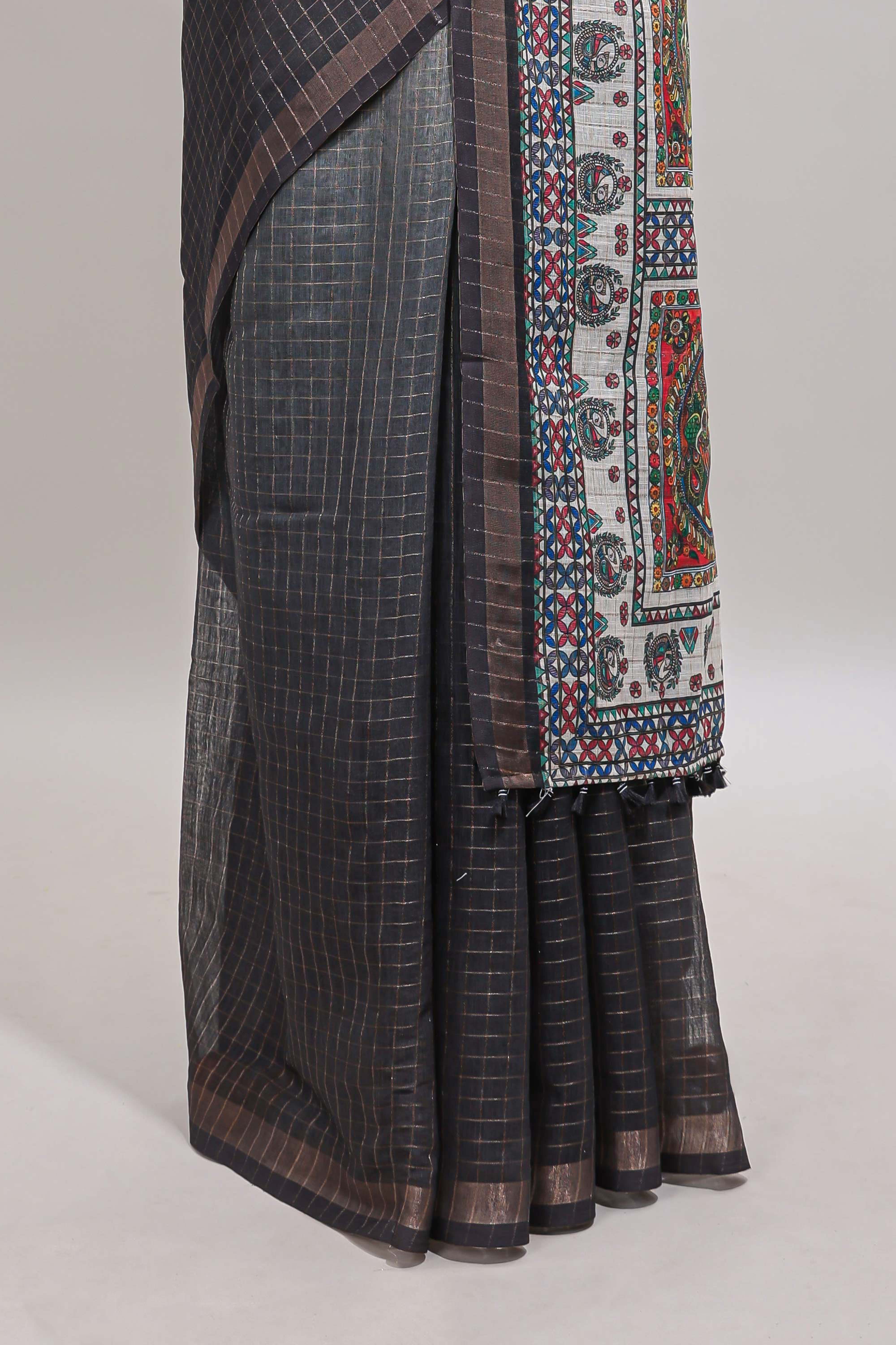 Cream & black dual shade checked floral design chanderi cotton saree with self zari border and matching blouse