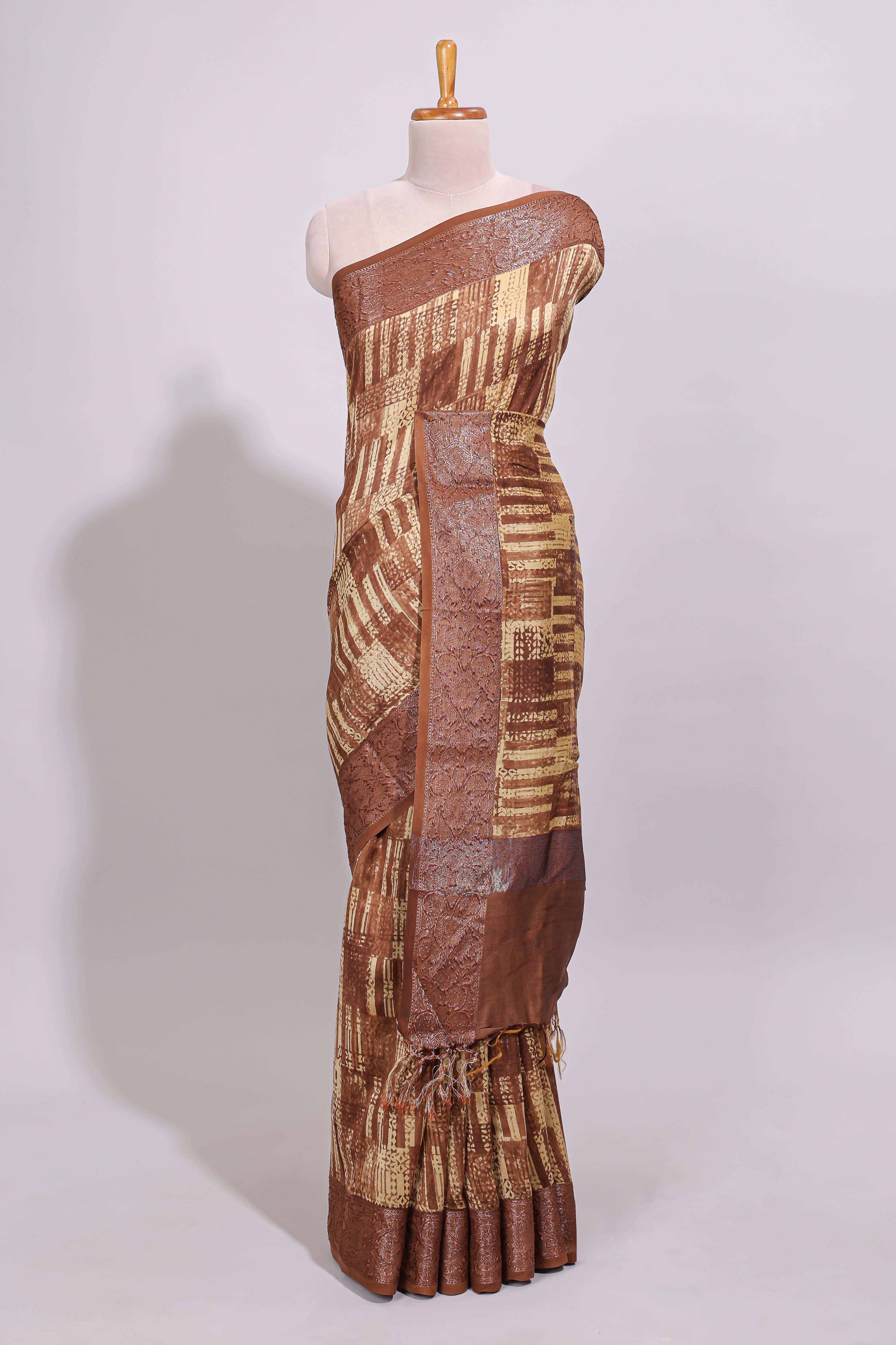 Sandal geometric checked design chanderi cotton saree with contrast zari border and plain blouse