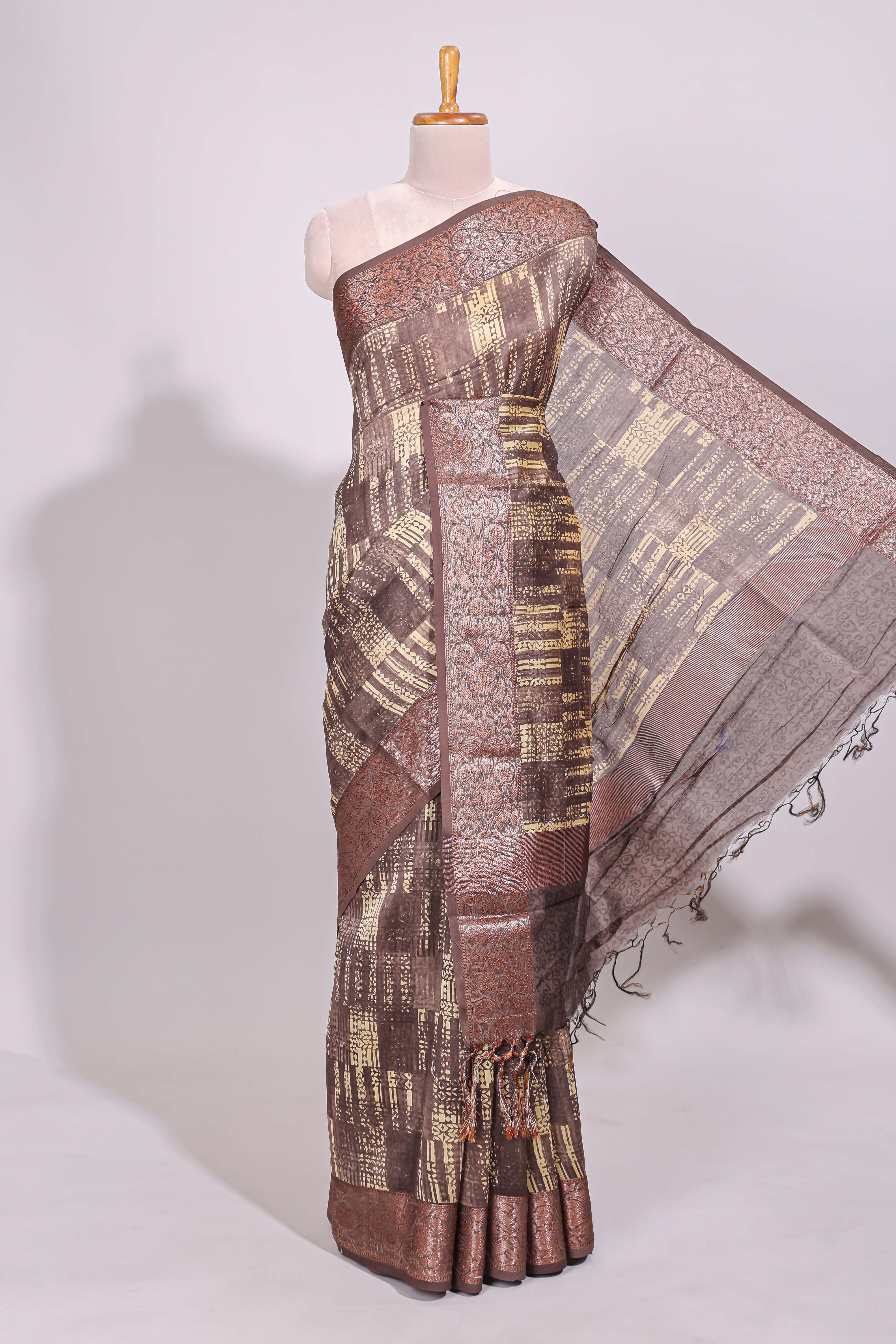 Sandal geometric checked design chanderi cotton saree with contrast zari border and plain blouse