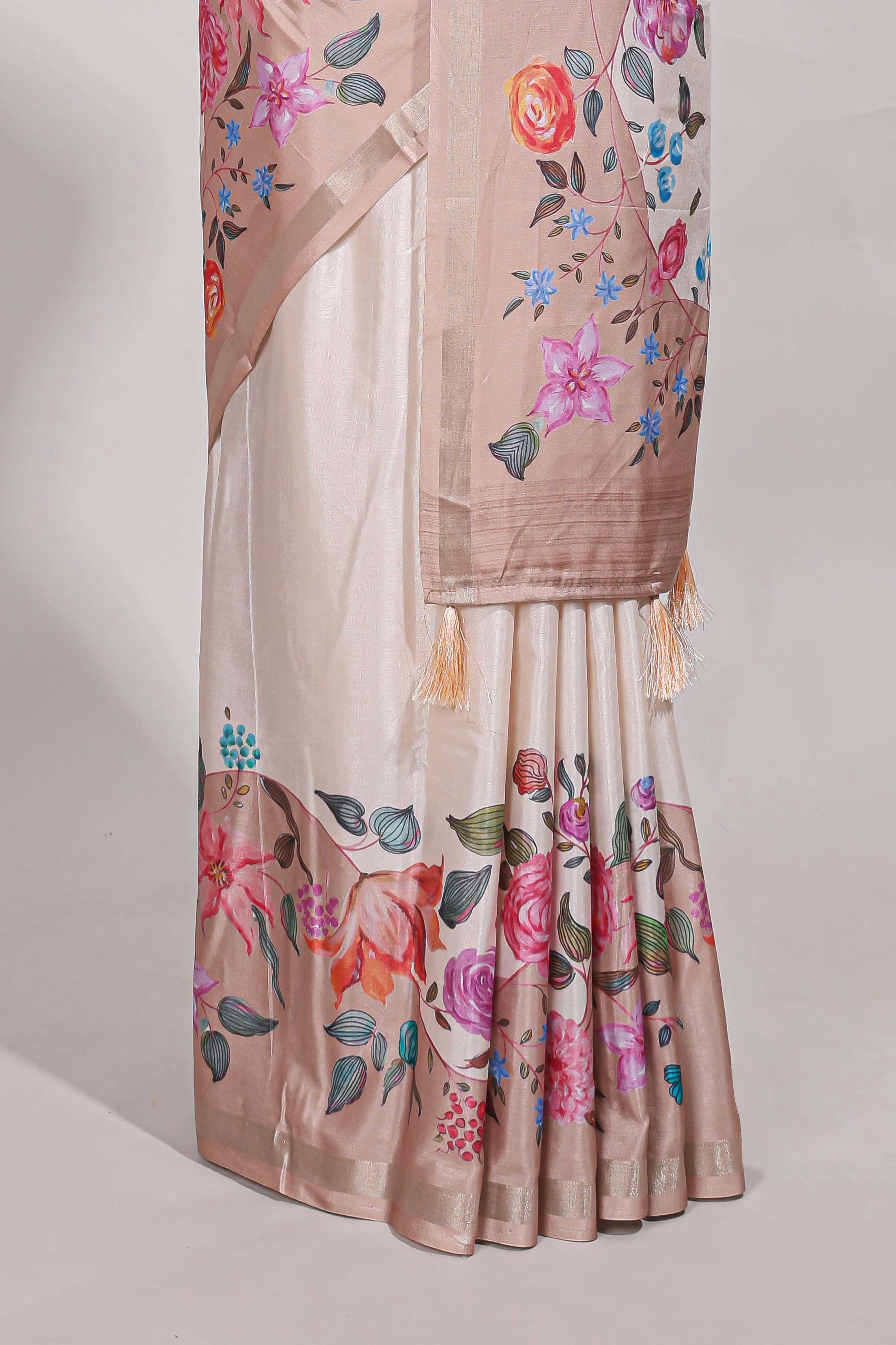 Plaindola silk saree with floral printed border and plain contrast blouse