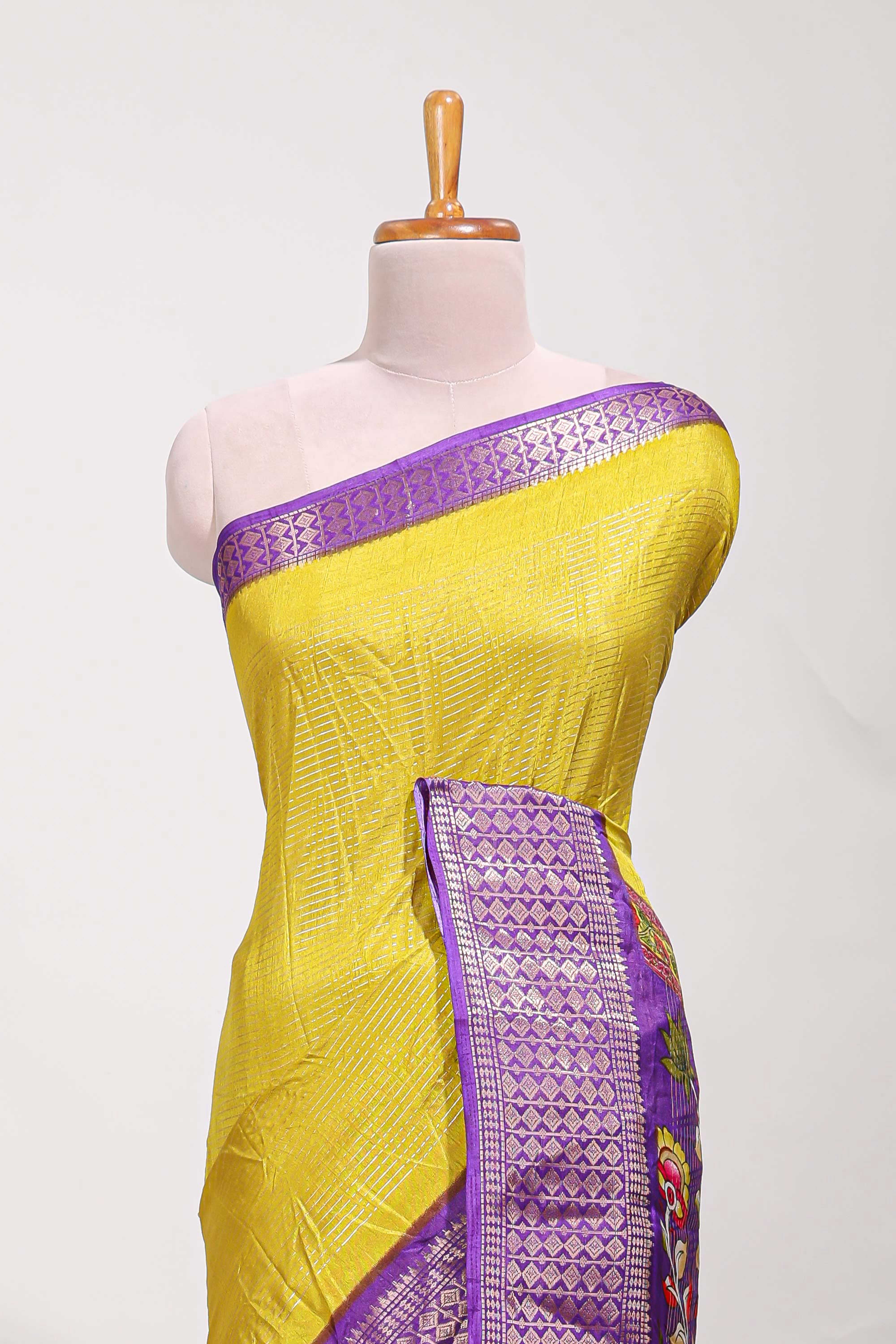Dola silk saree all overzari workdesign with contrast zig zag border and contrast kalmkari printed pallu