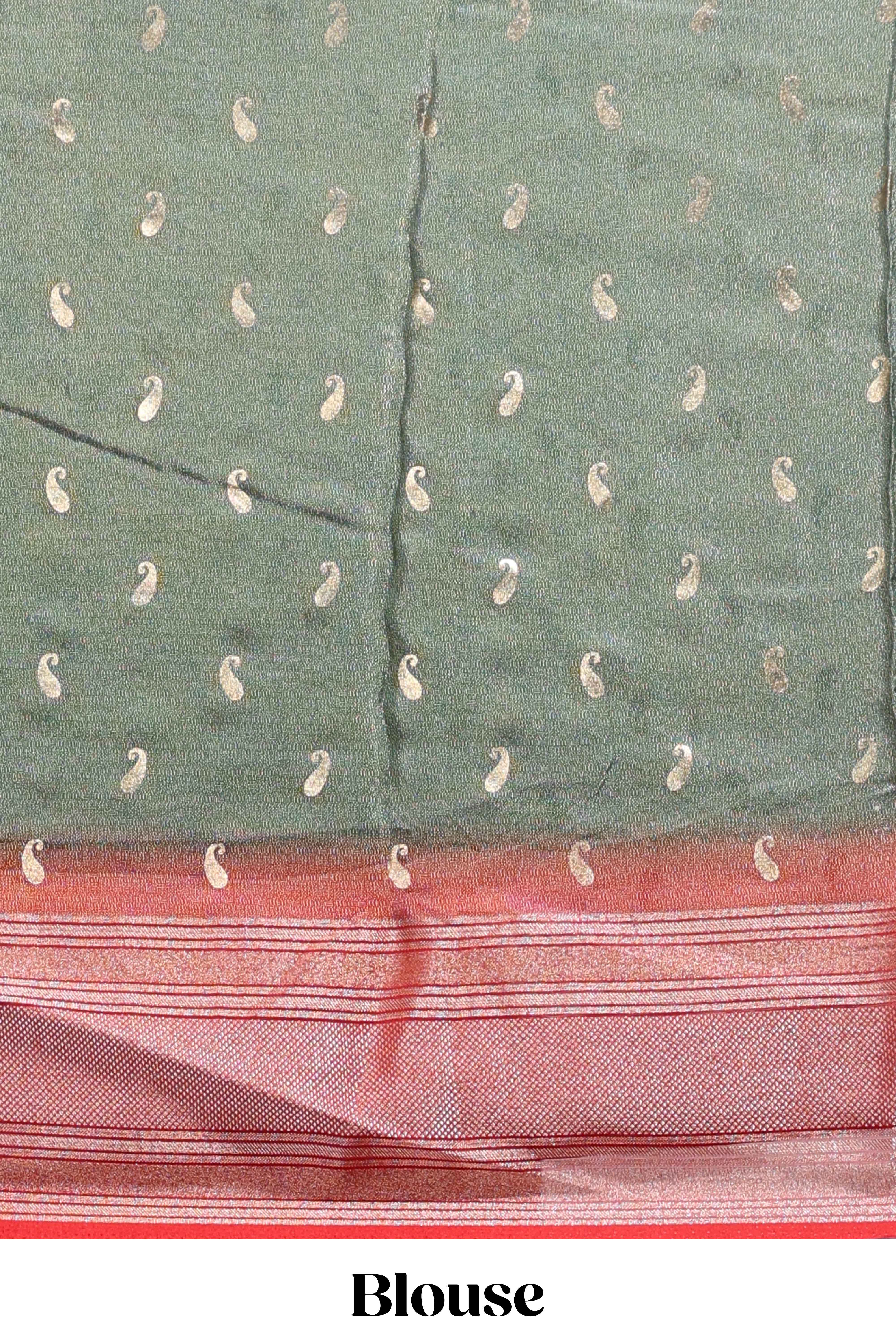 Green floral design georgette saree with contrast border and motifs blouse
