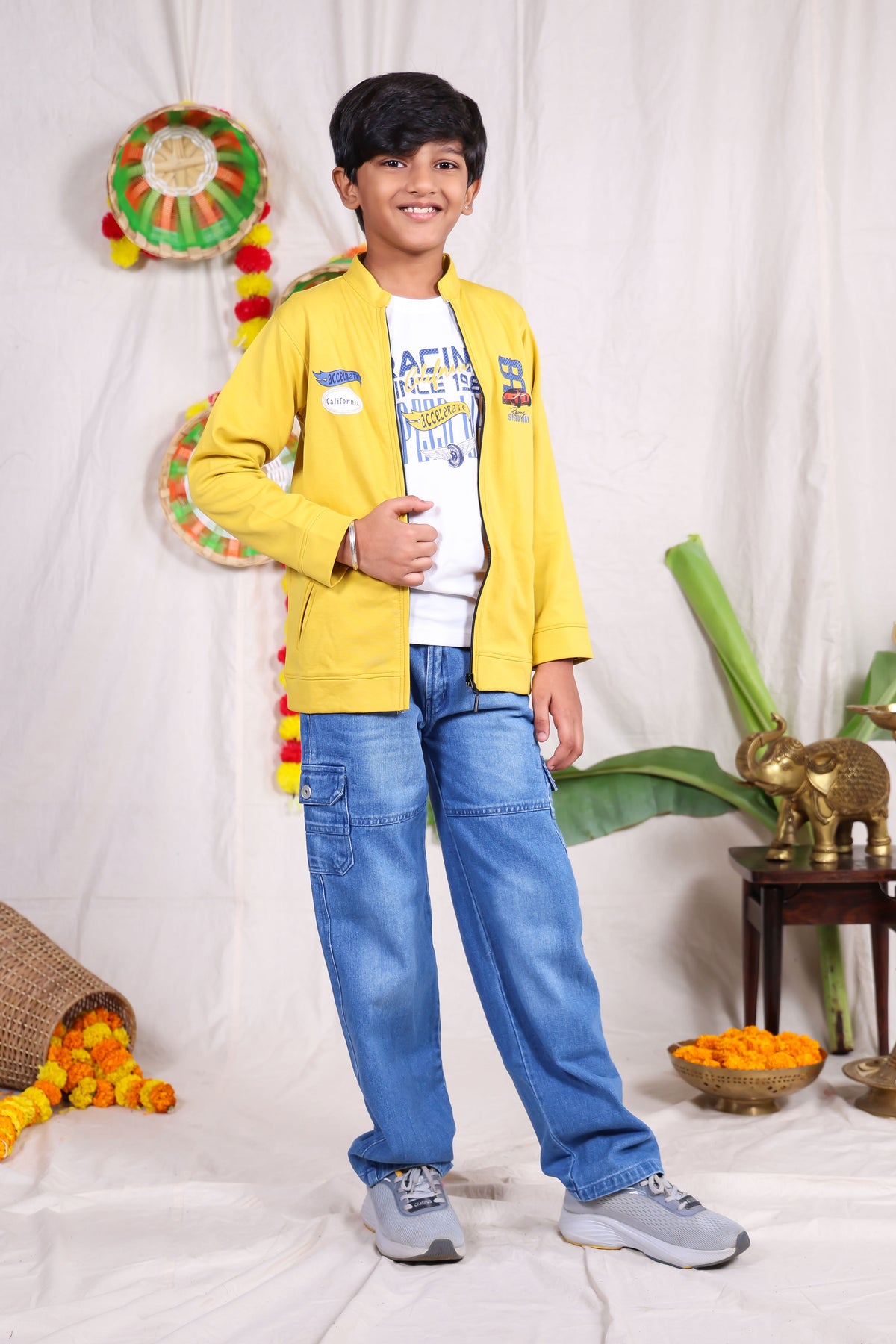 Yellow and white car print Jacket pant set with t-shirt for boys