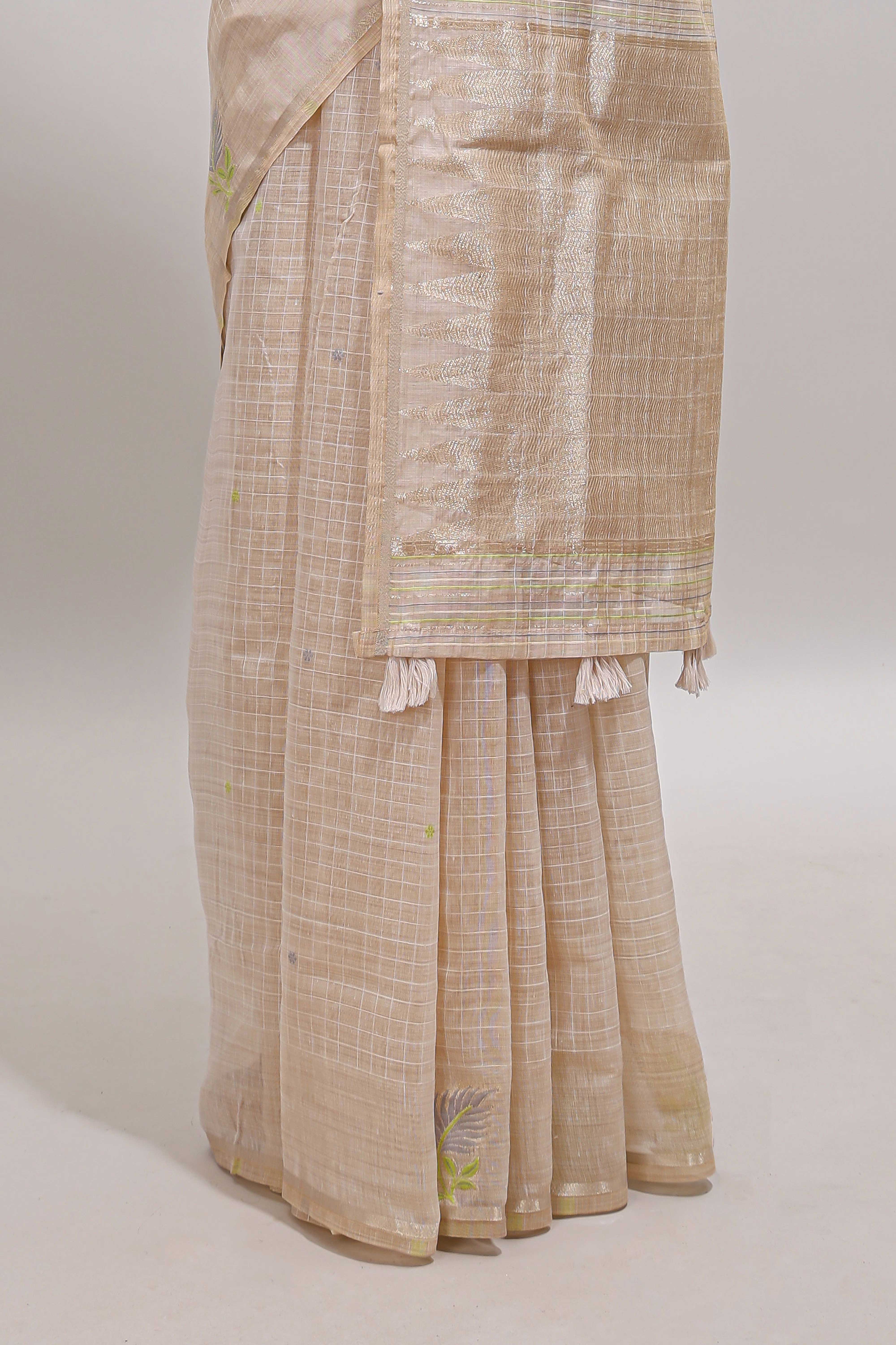 Sandal checked floral design linen cotton saree with self zari border and matching blouse