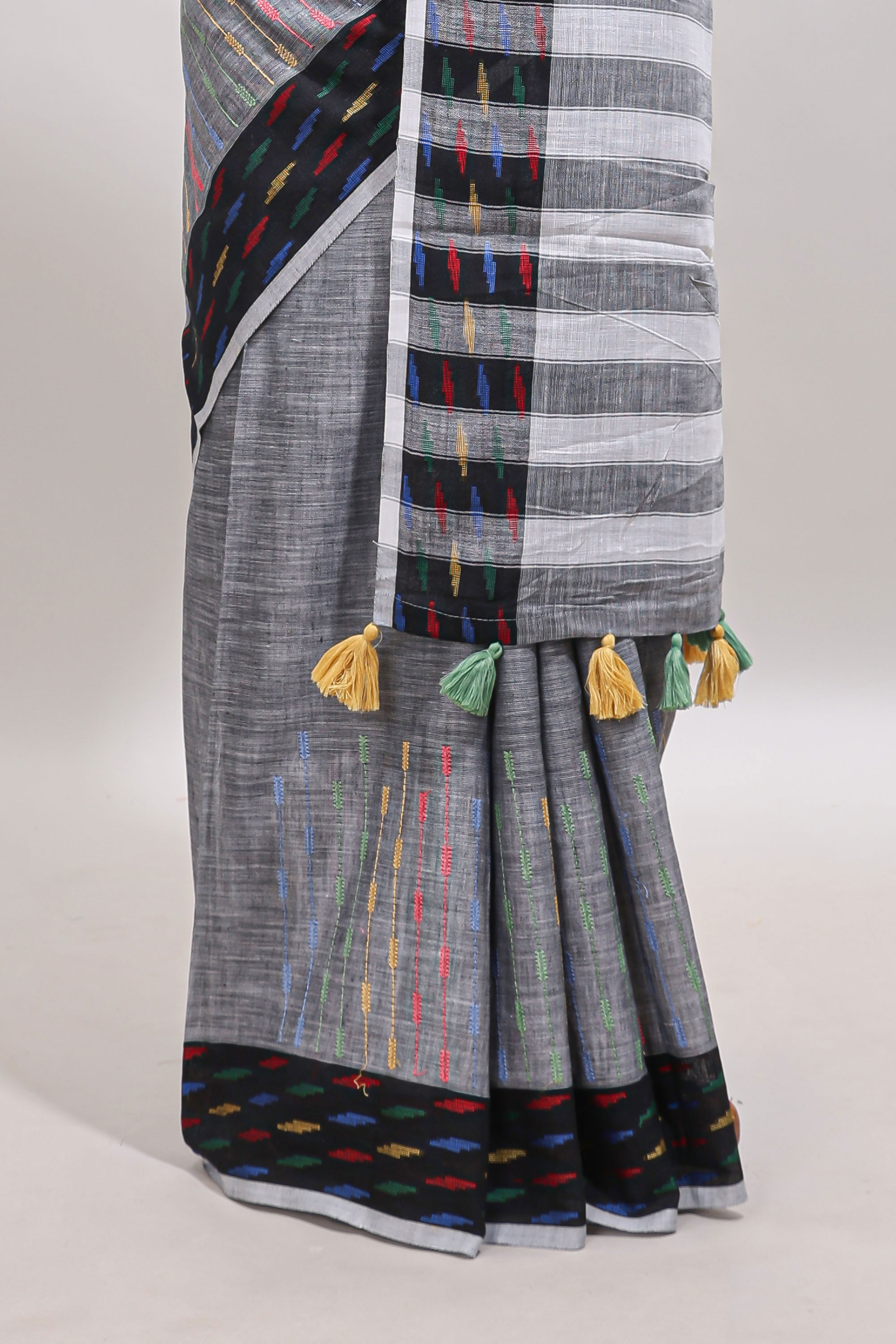 Grey thread butta linen cotton saree with contrast border and striped pallu