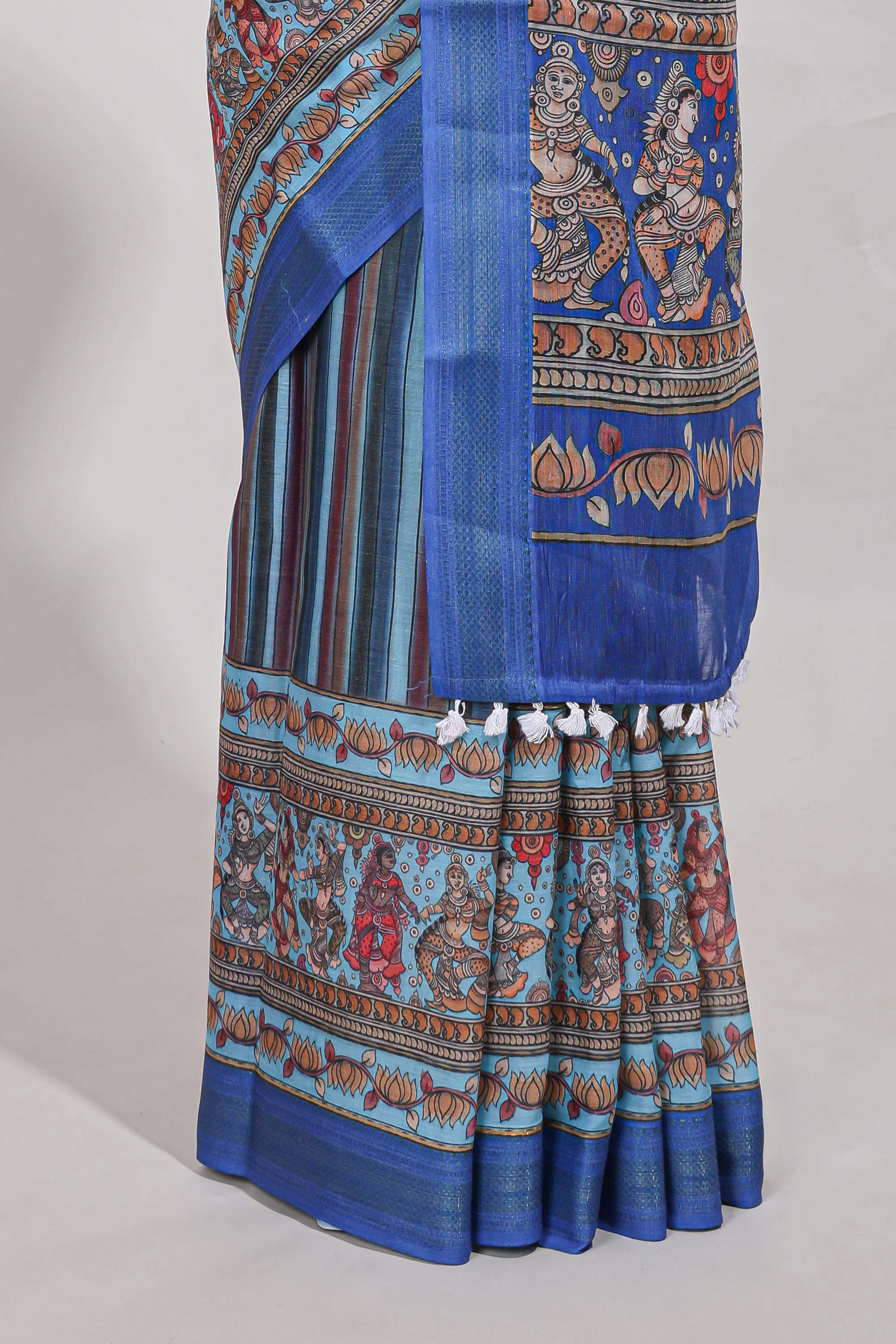 Bluelinen cotton saree chevron printed with floral printed border and plain blouse