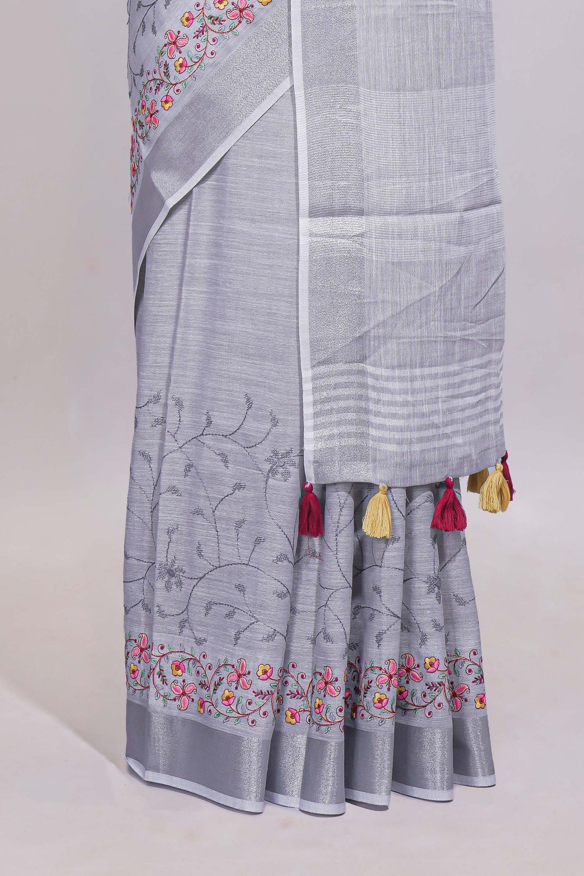 Grey floral designed linen cotton saree with self border and matching blouse