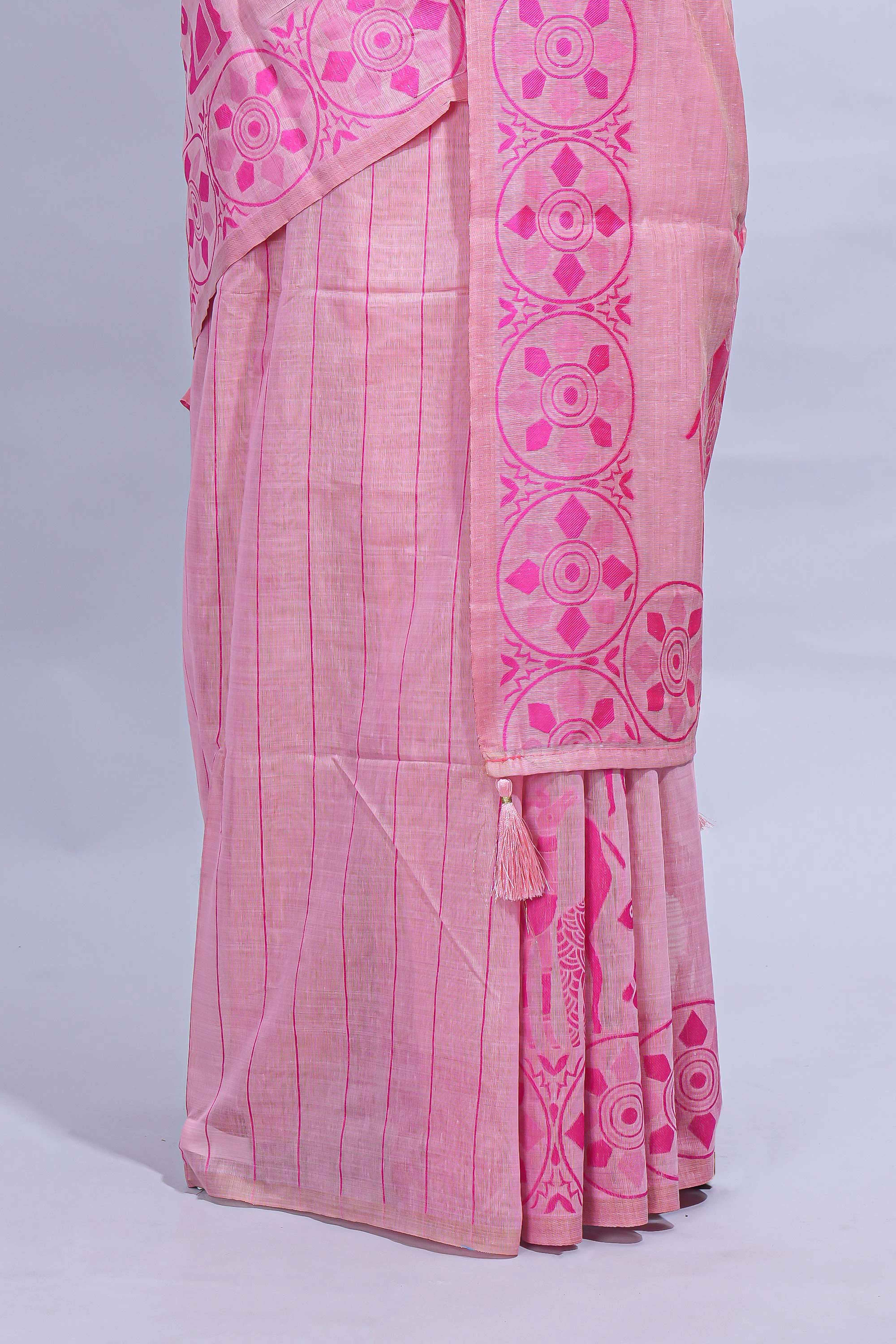 Pink colour munga cotton vertical thread lines thread weaving border with floral jaal thread pichwai pallu and self small butta blouse