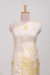 Powder yellow floral printmunga cotton sareewith matching floral print pallu along with tassles