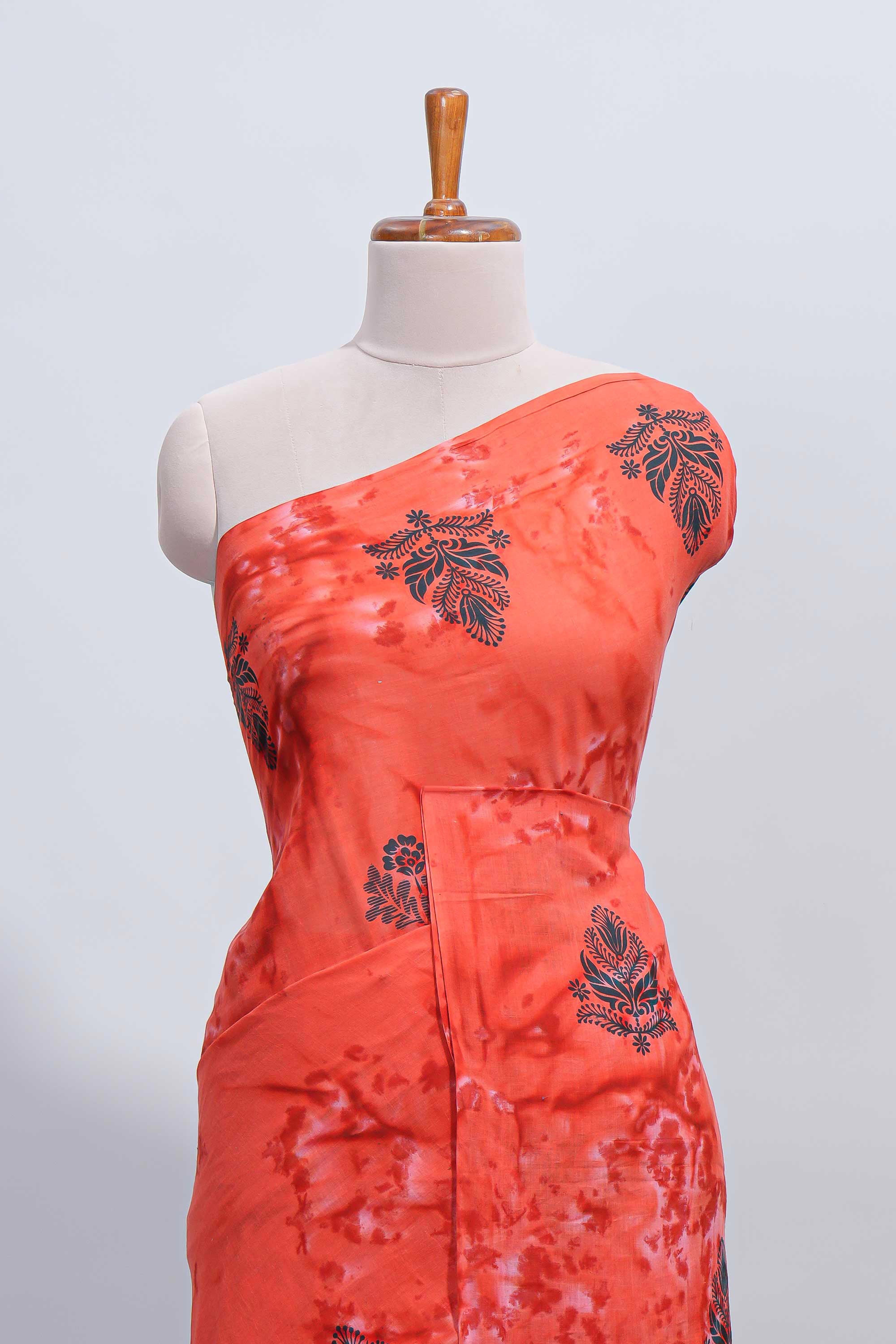 Borderless orange floral motifs design mul mul cotton saree with self pallu