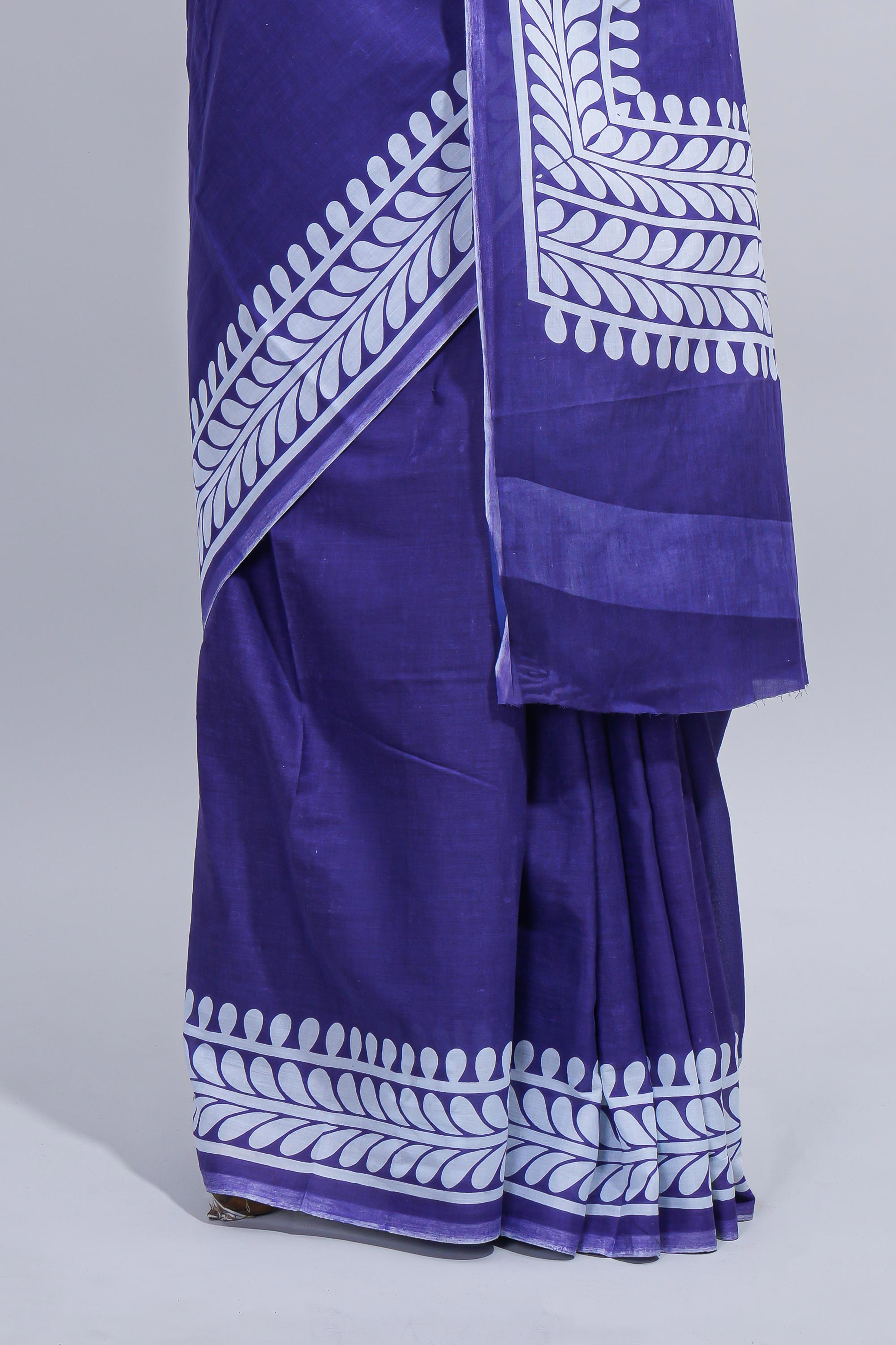 Violet plain mul mul cotton saree with self border and matching blouse