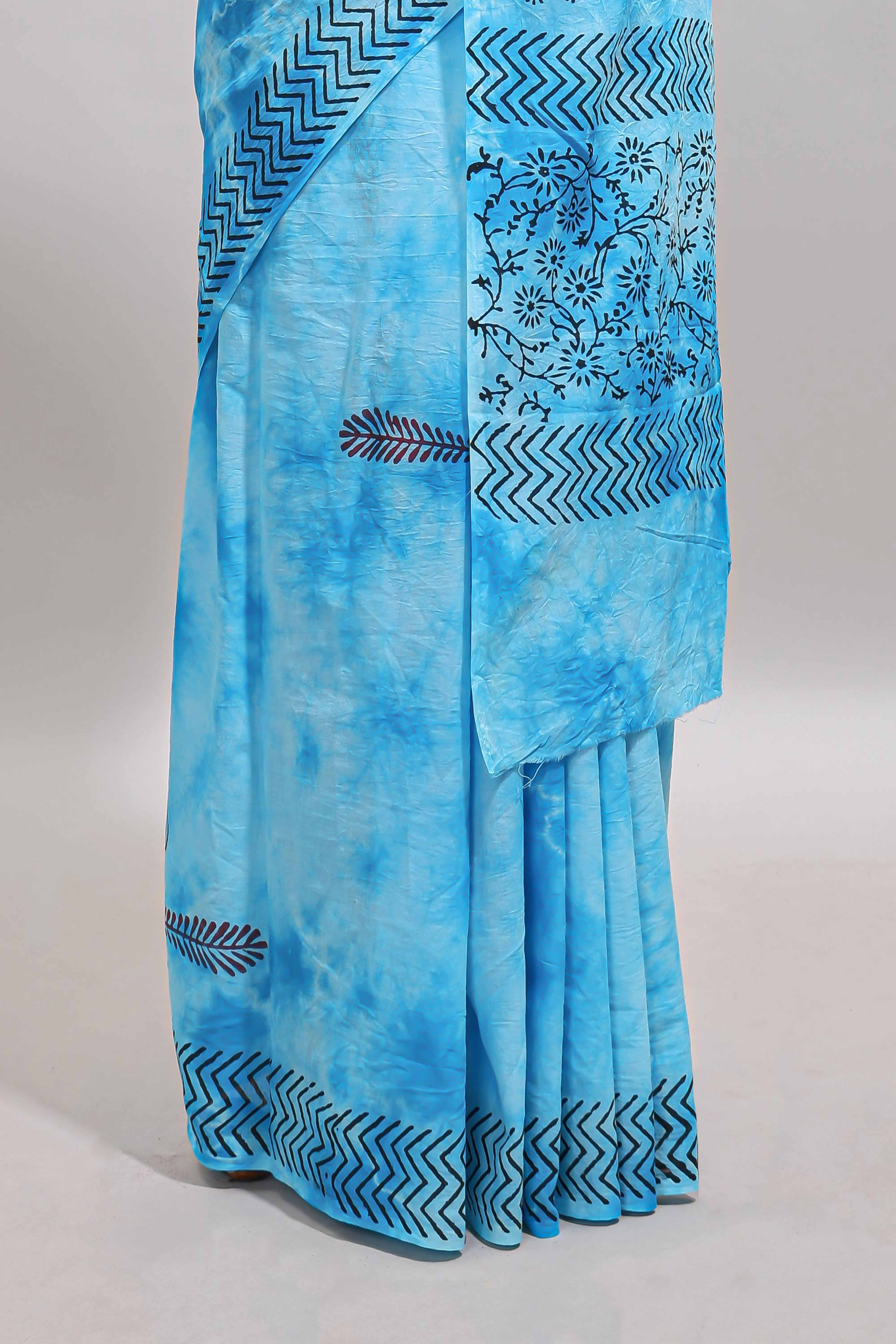 Blue shibori motifs design mul mul cotton saree with self border and matching blouse