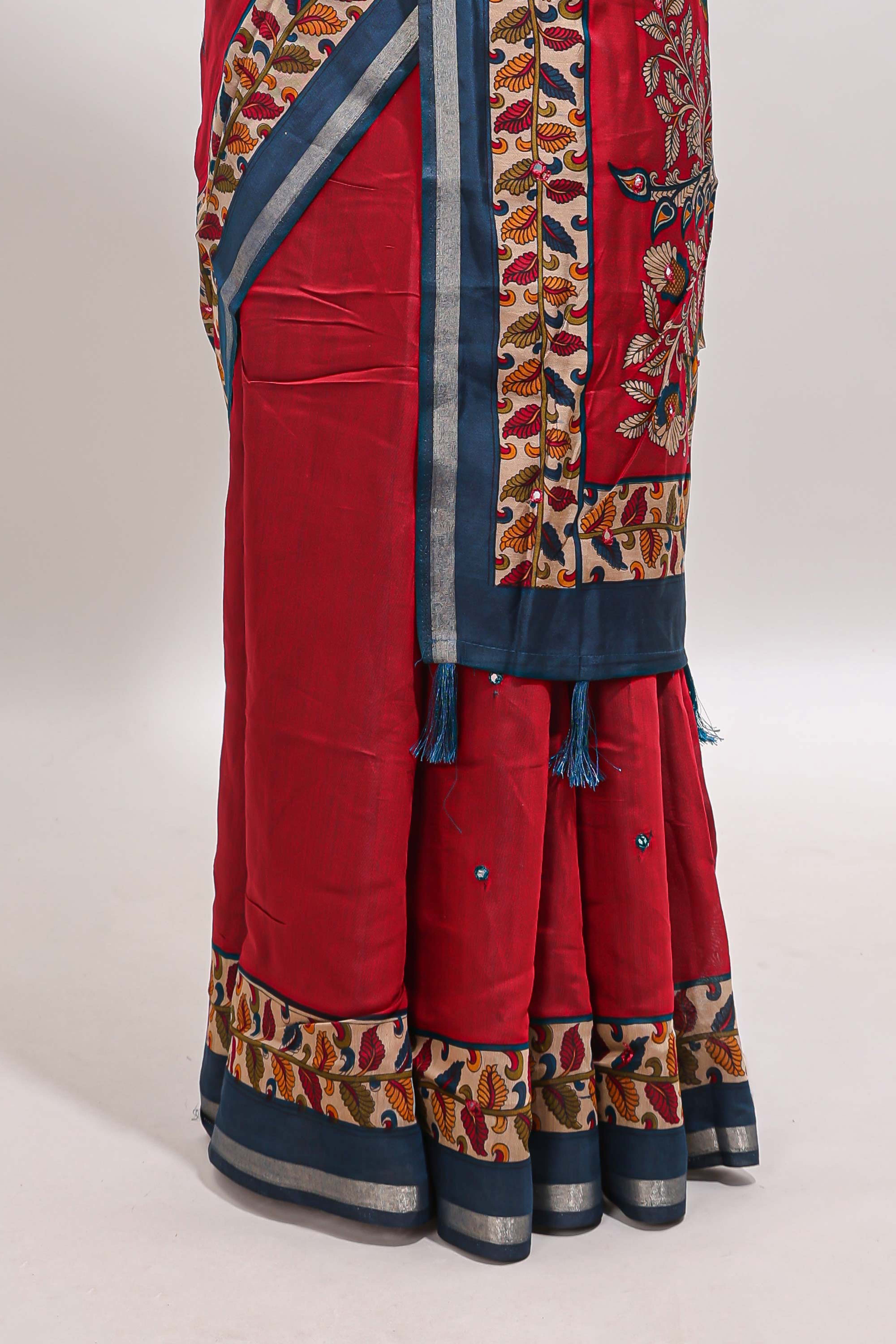 Maroon marsh mellow saree featuring mirror embroidery, contrast floral printed border & blouse
