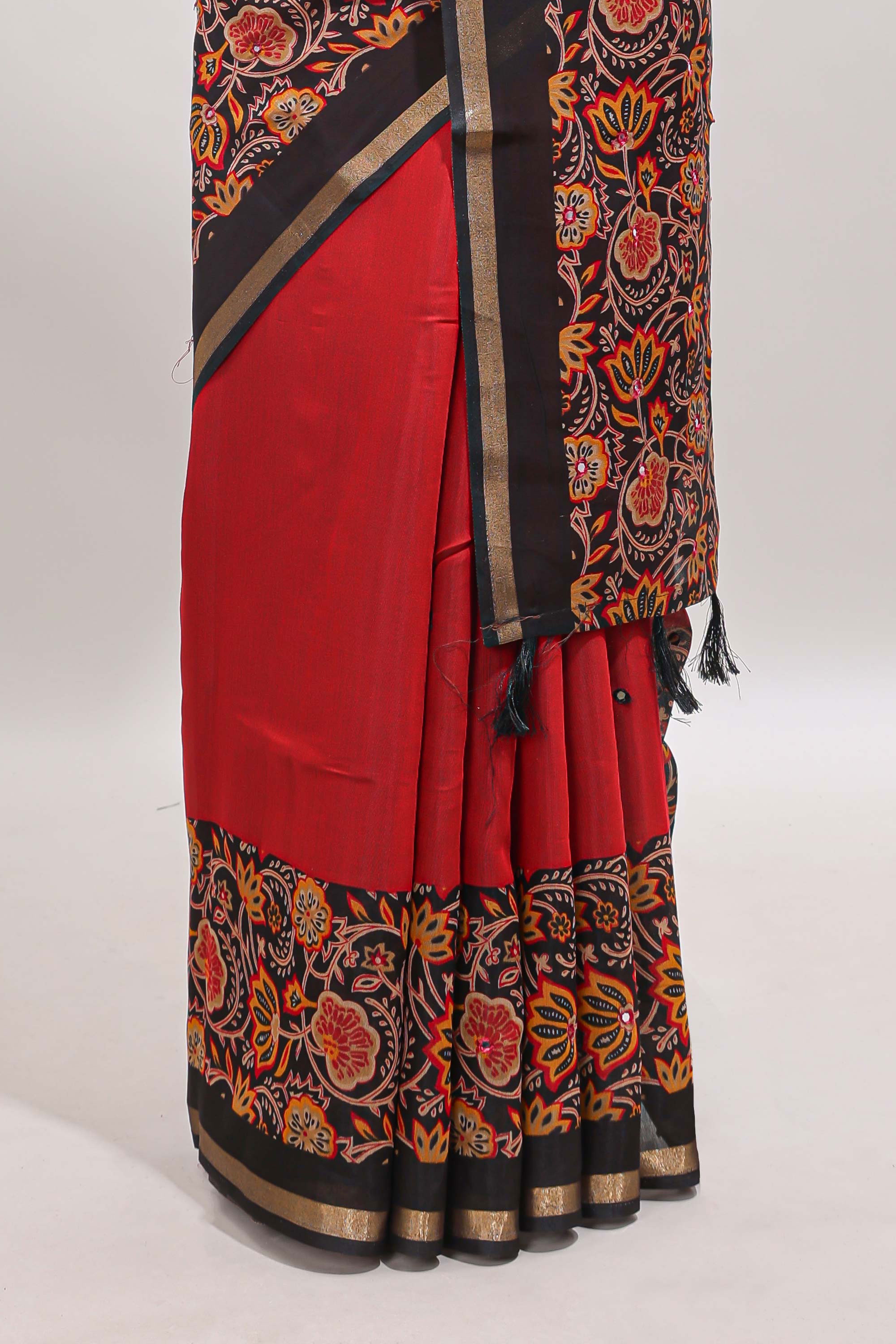 Red embrodery mirror work marsh mellow saree with contrast floral print border and printed blouse