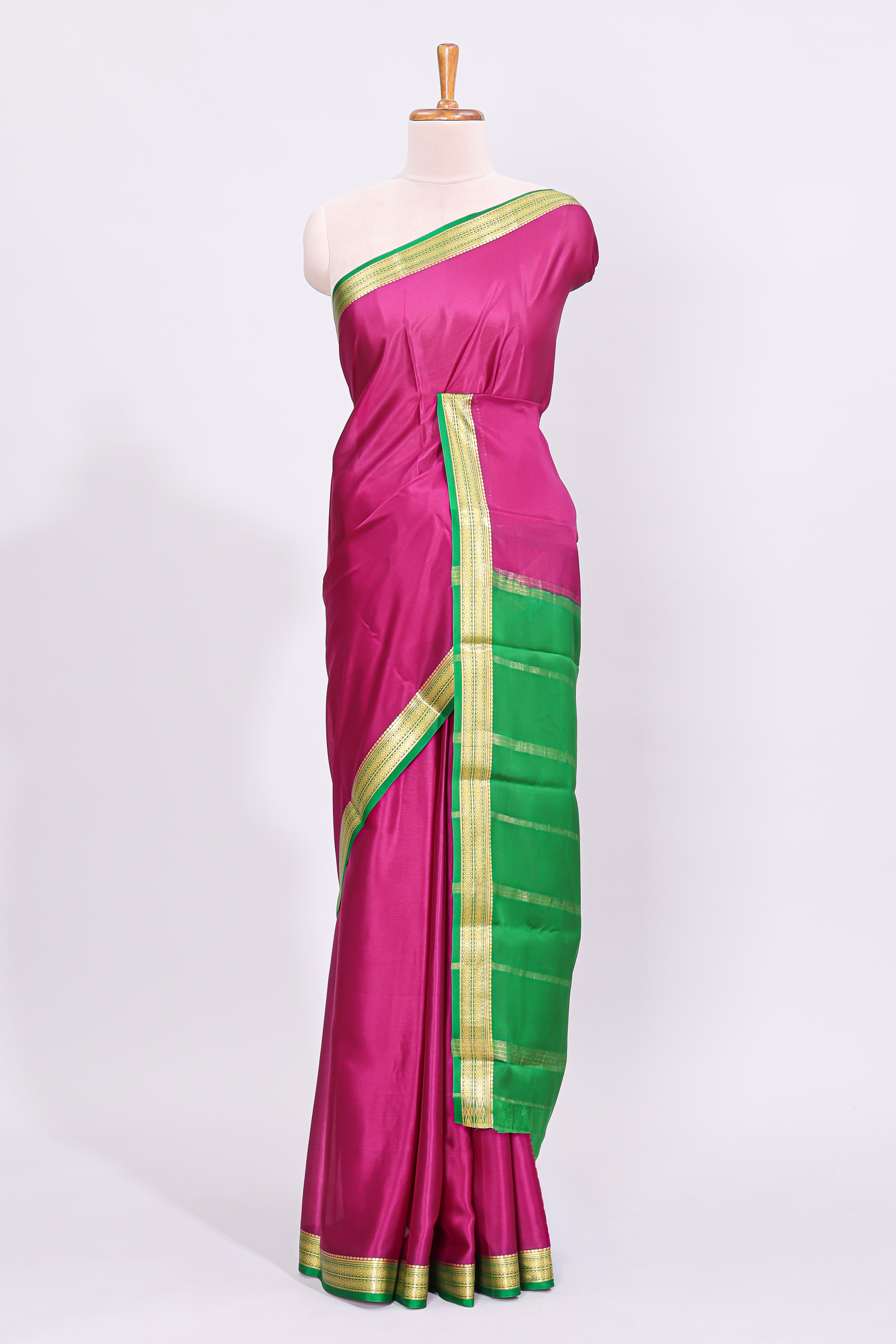 Purple plain design pure mysore silk saree with contrast border and blouse