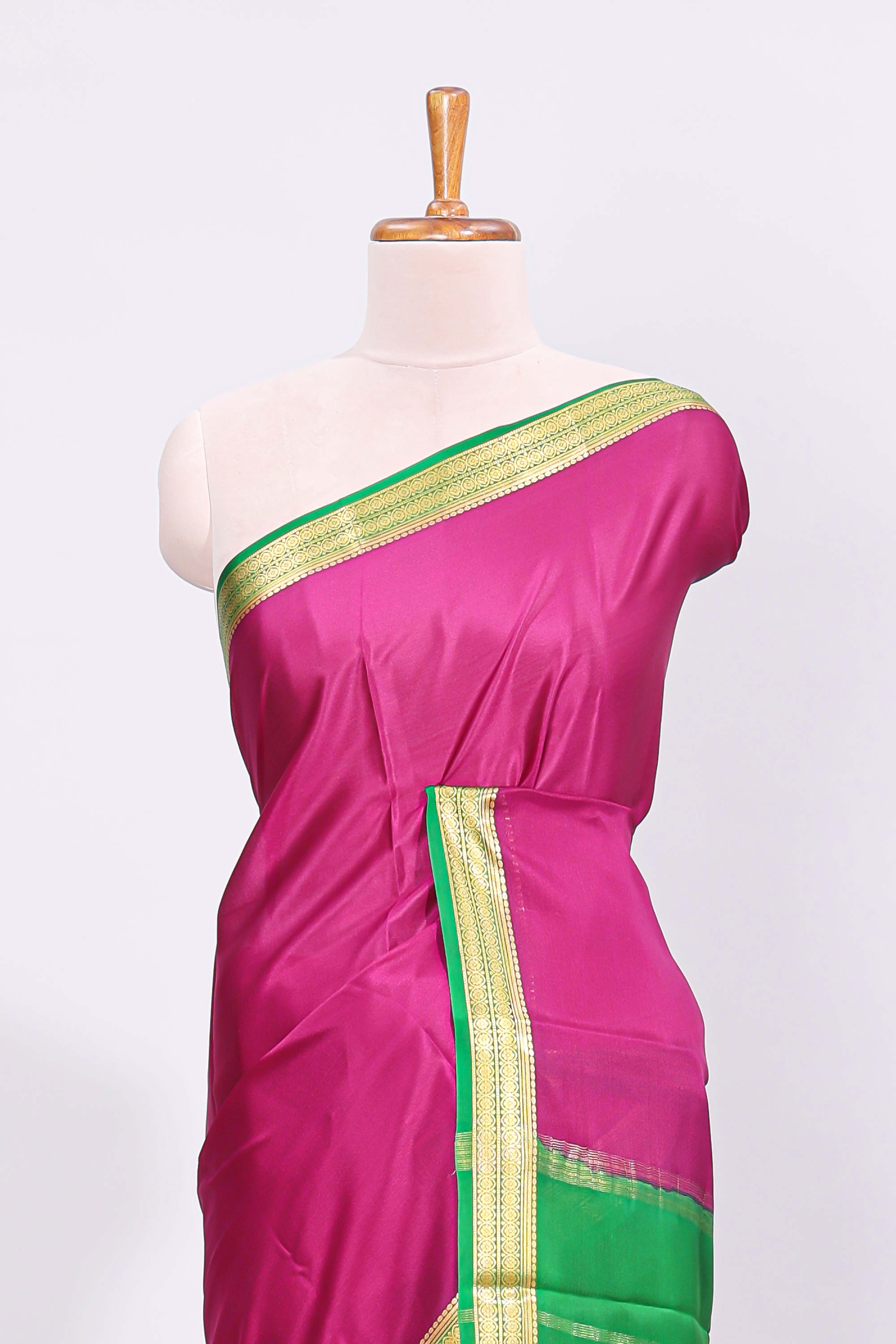 Purple plain design pure mysore silk saree with contrast border and blouse