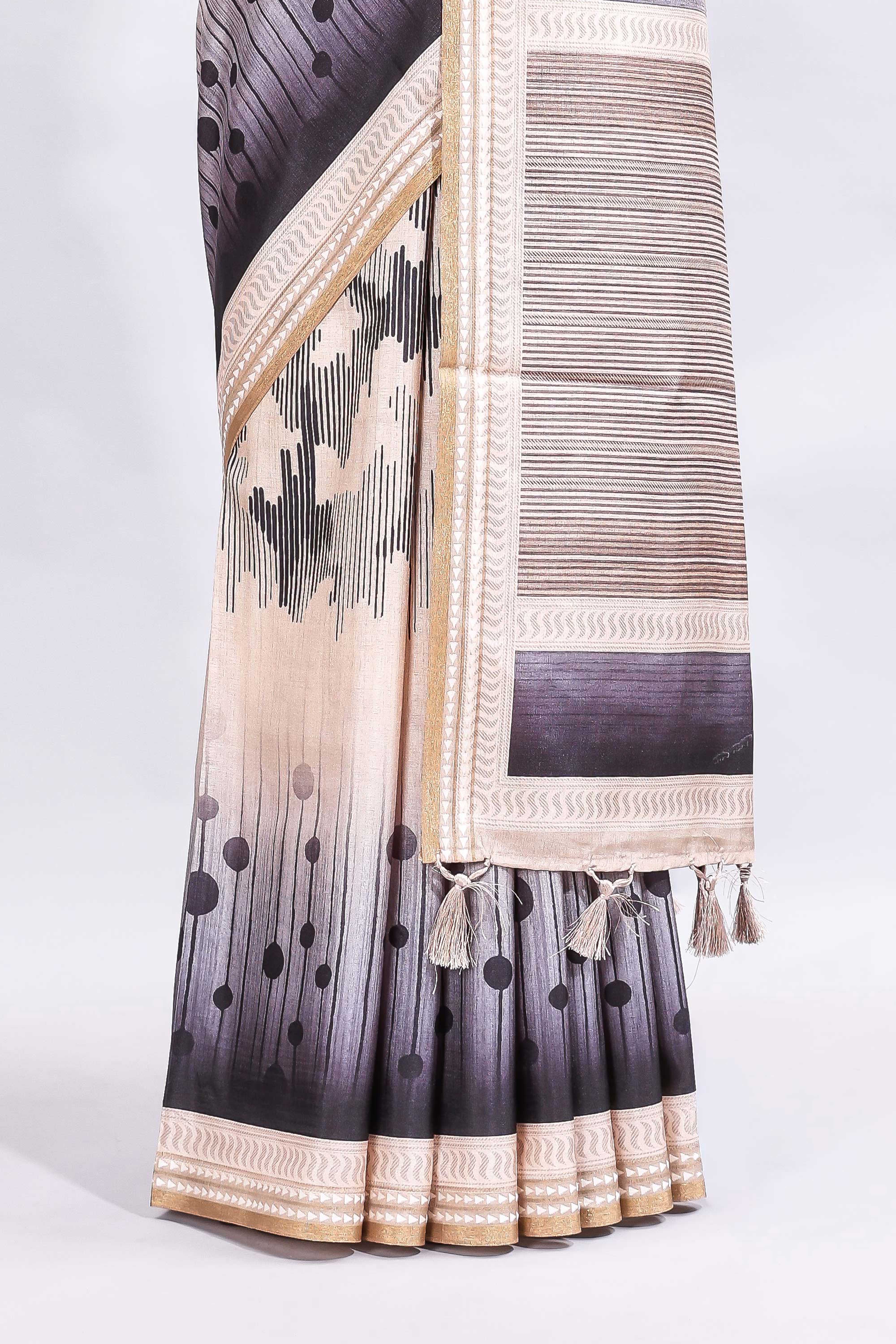 Grey abstract geometric motifs printed saree with contrast border and printed blouse