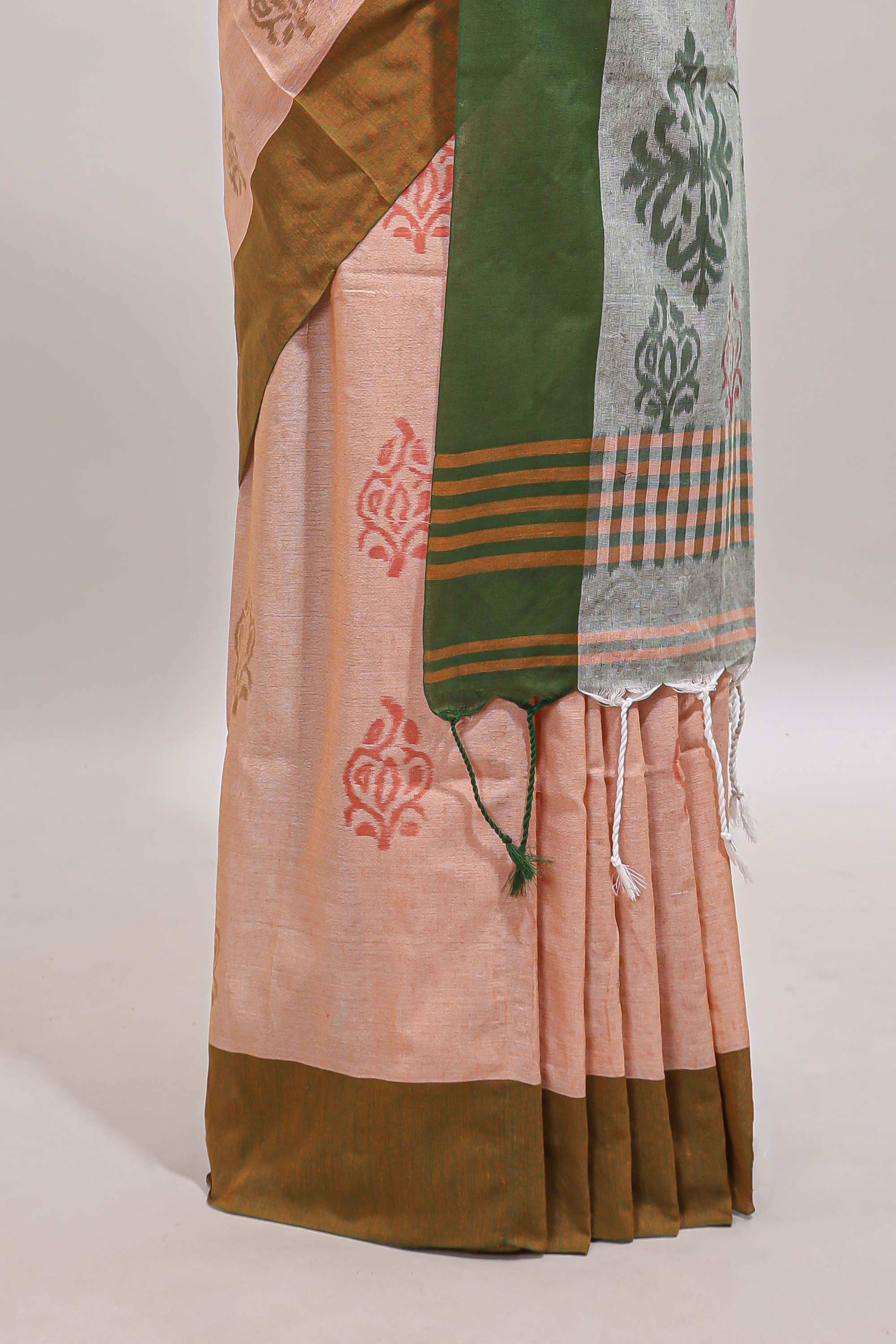 Peach floral design motifs south cotton sarees with contrast border and blouse