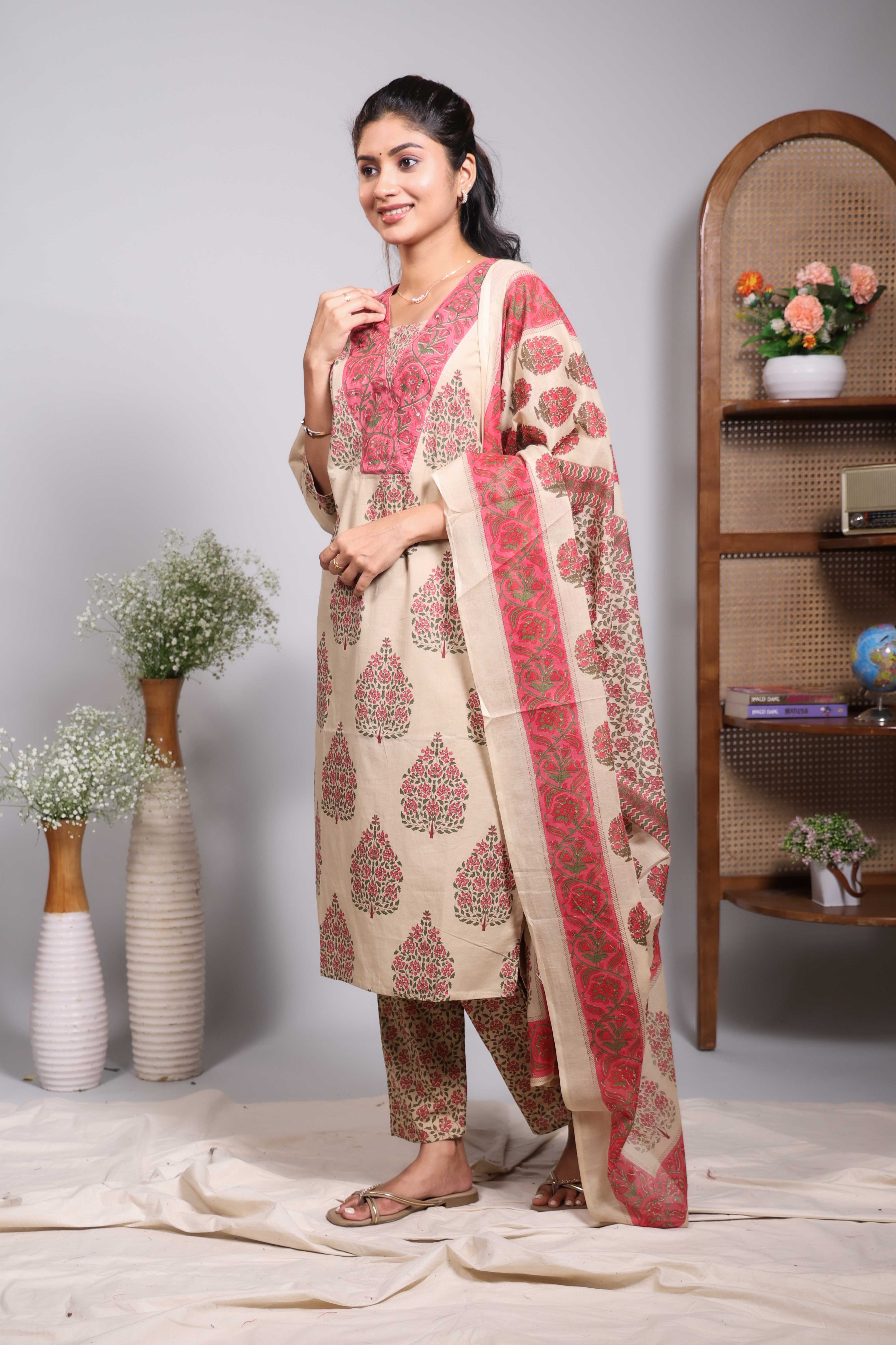 Sandal floral design motifs V neck salwar set with 3/4th sleeve, self bottom and matching dupatta