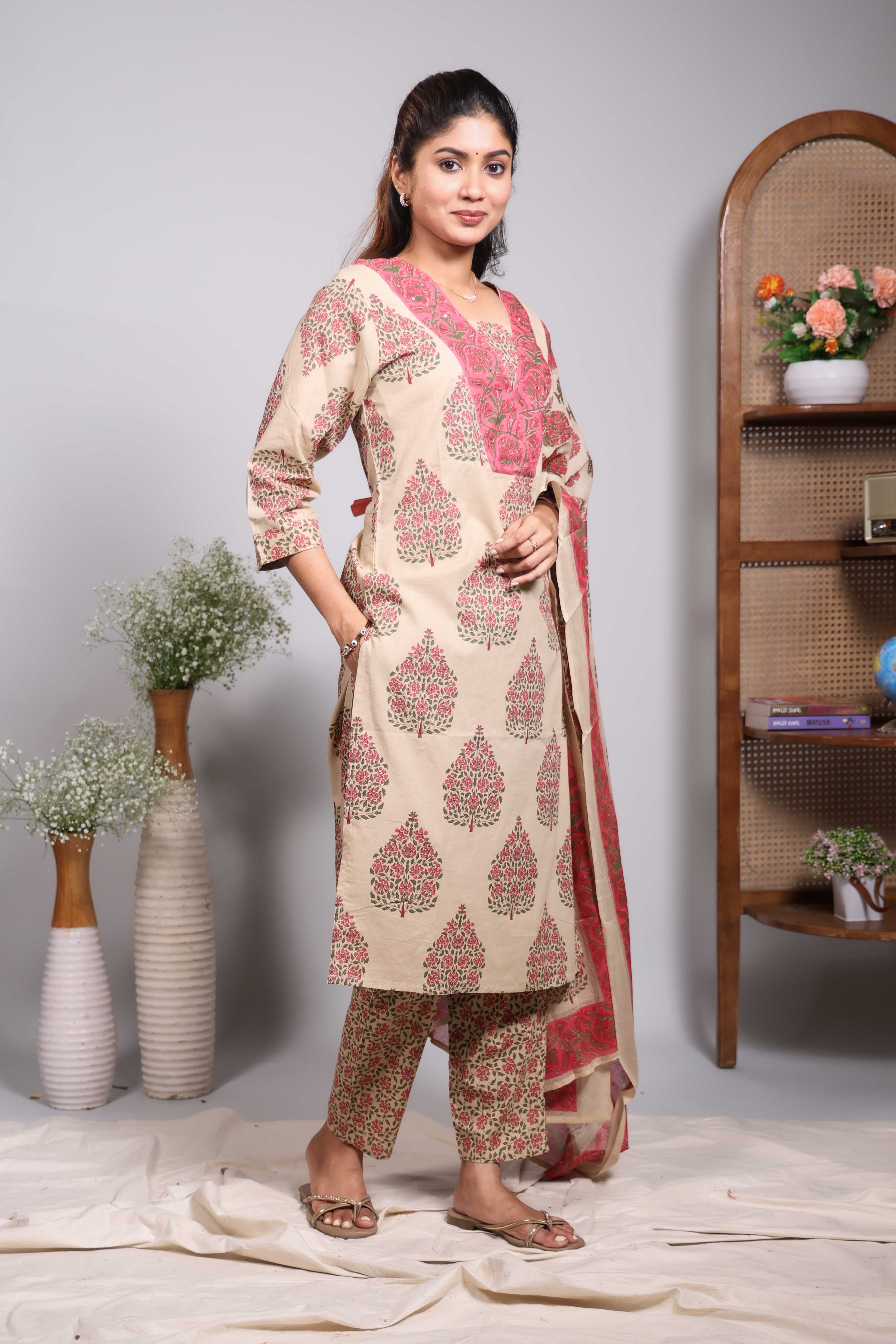 Sandal floral design motifs V neck salwar set with 3/4th sleeve, self bottom and matching dupatta