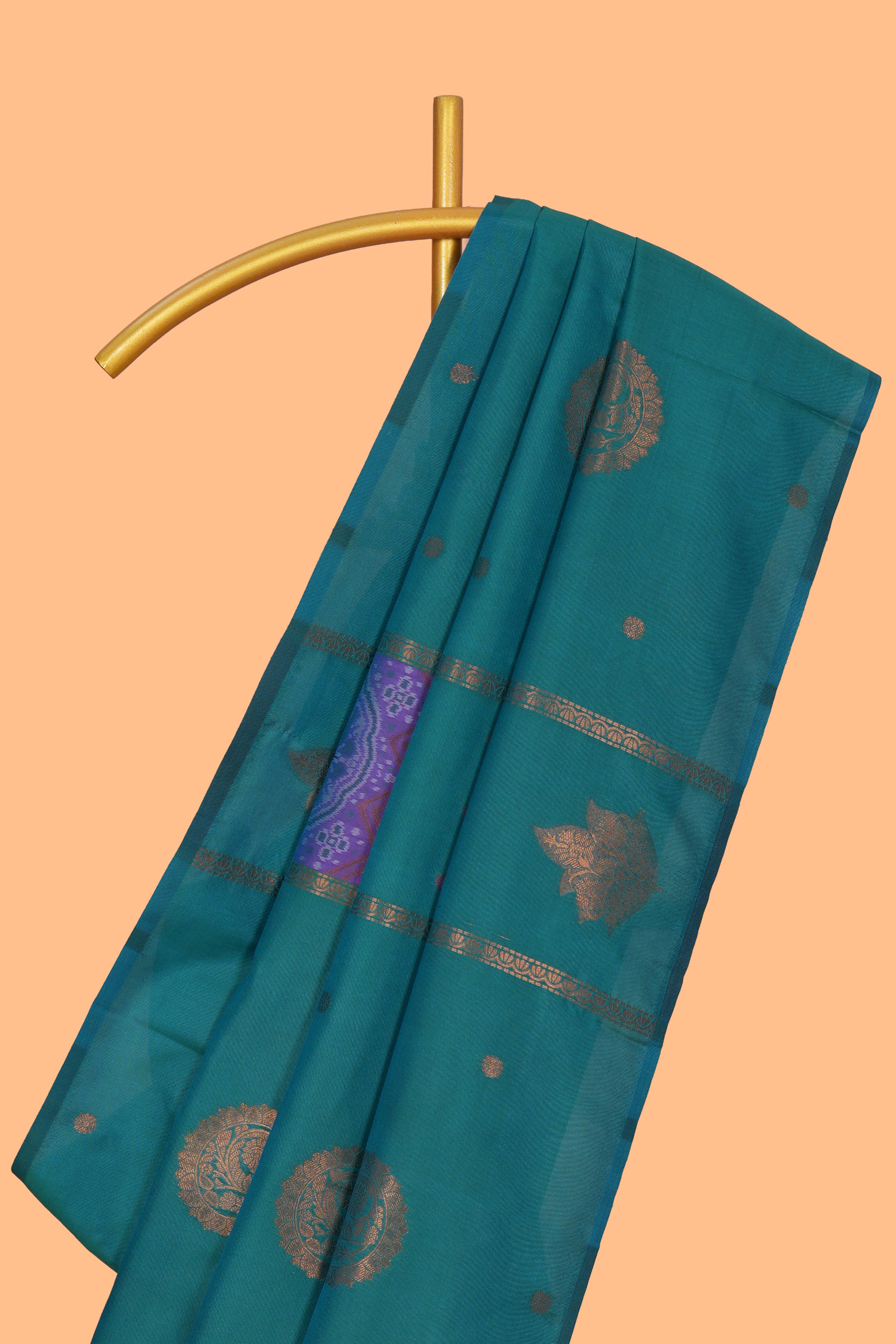 Borderless green zari motifs design semi soft silk saree with contrast pallu and motifs blouse