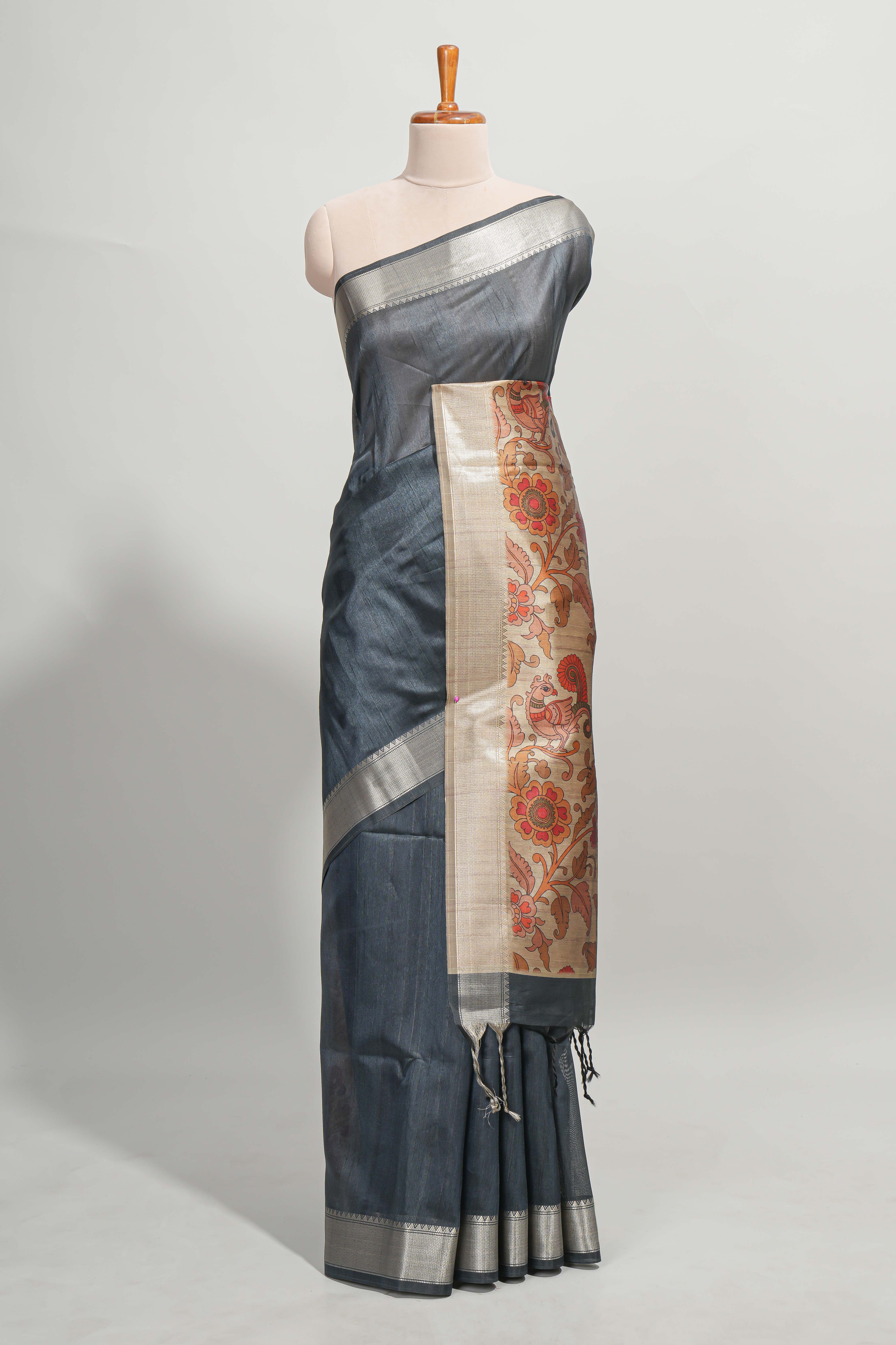 Grey plain semi tussar saree with self border and contrast printed blouse