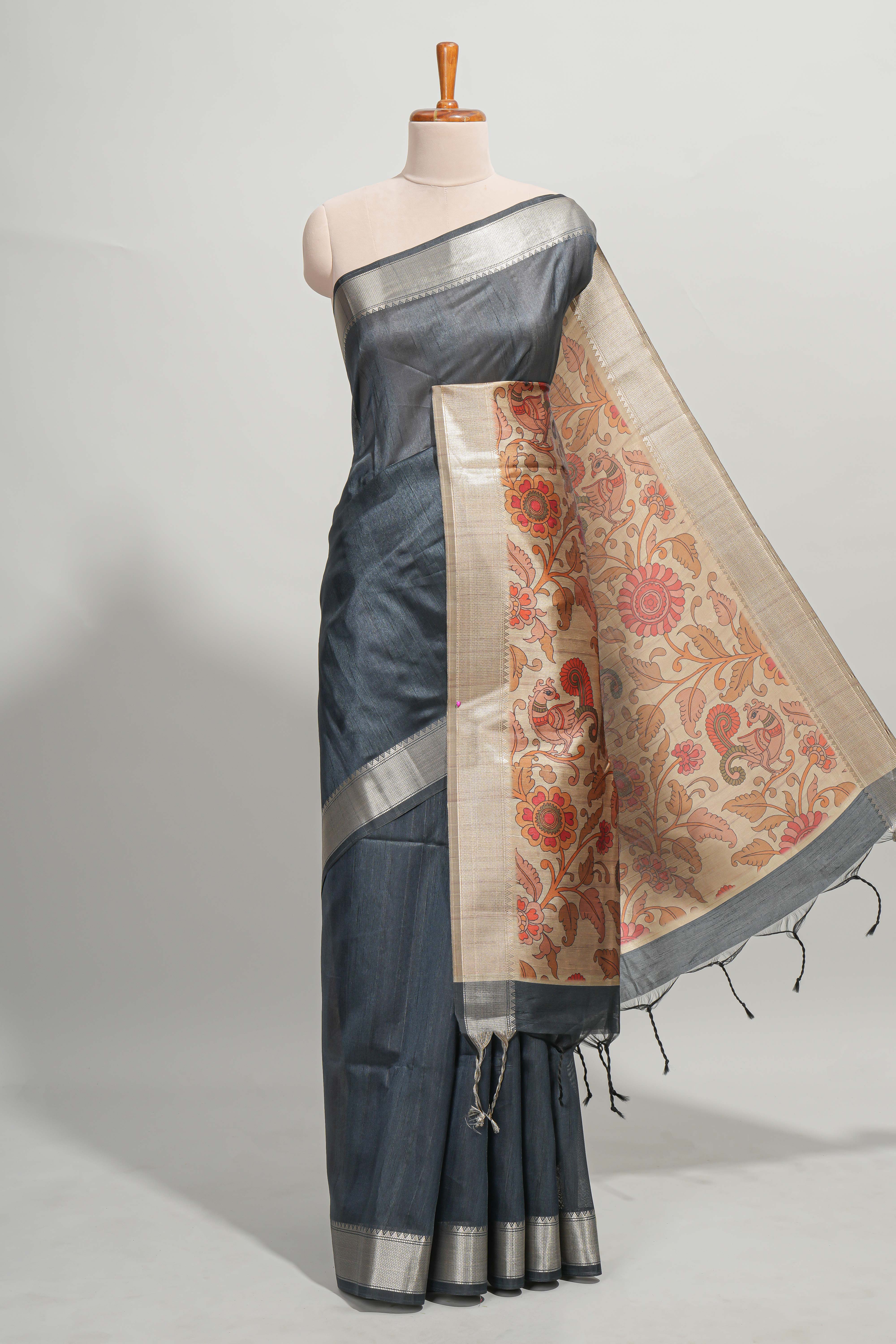 Grey plain semi tussar saree with self border and contrast printed blouse