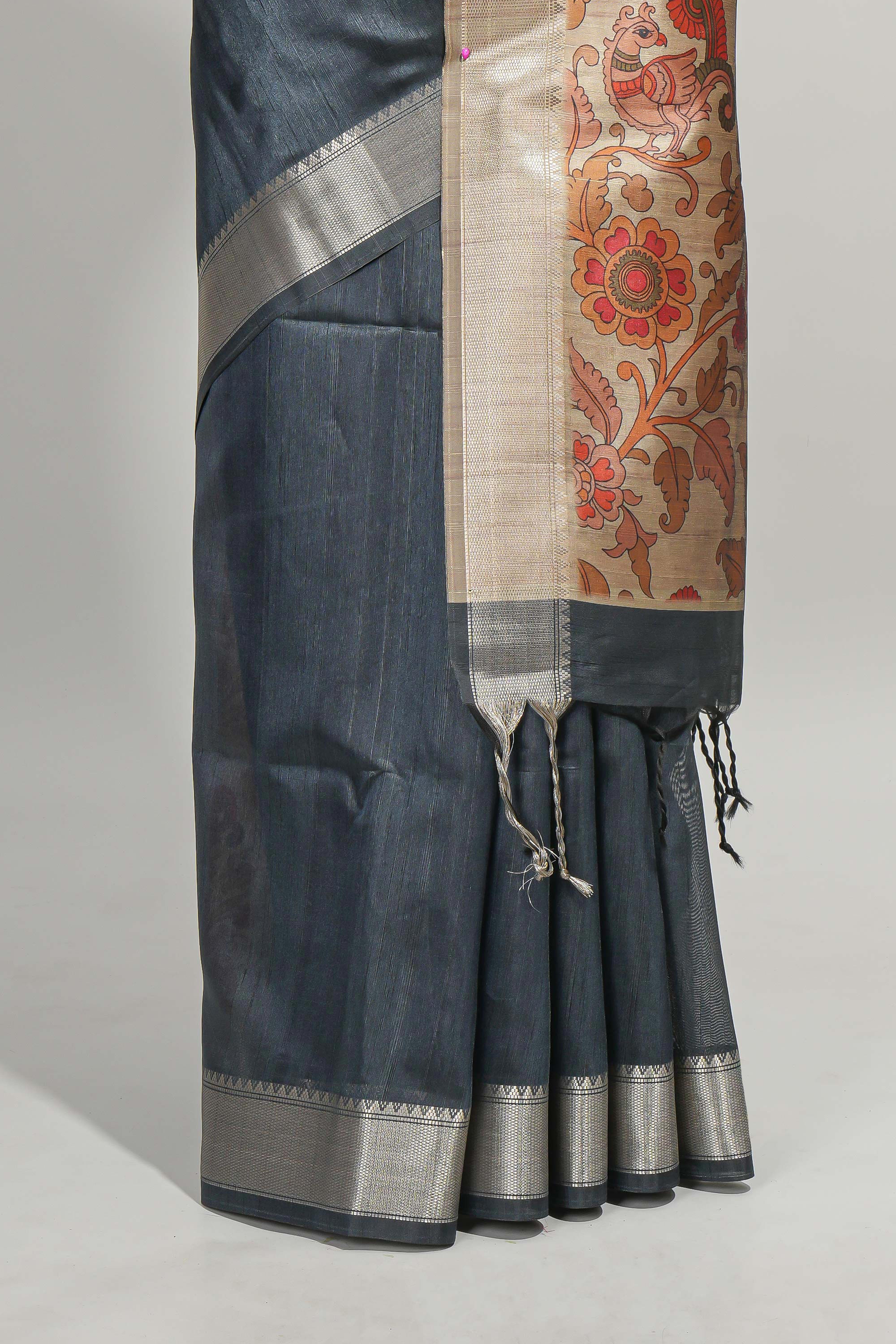 Grey plain semi tussar saree with self border and contrast printed blouse
