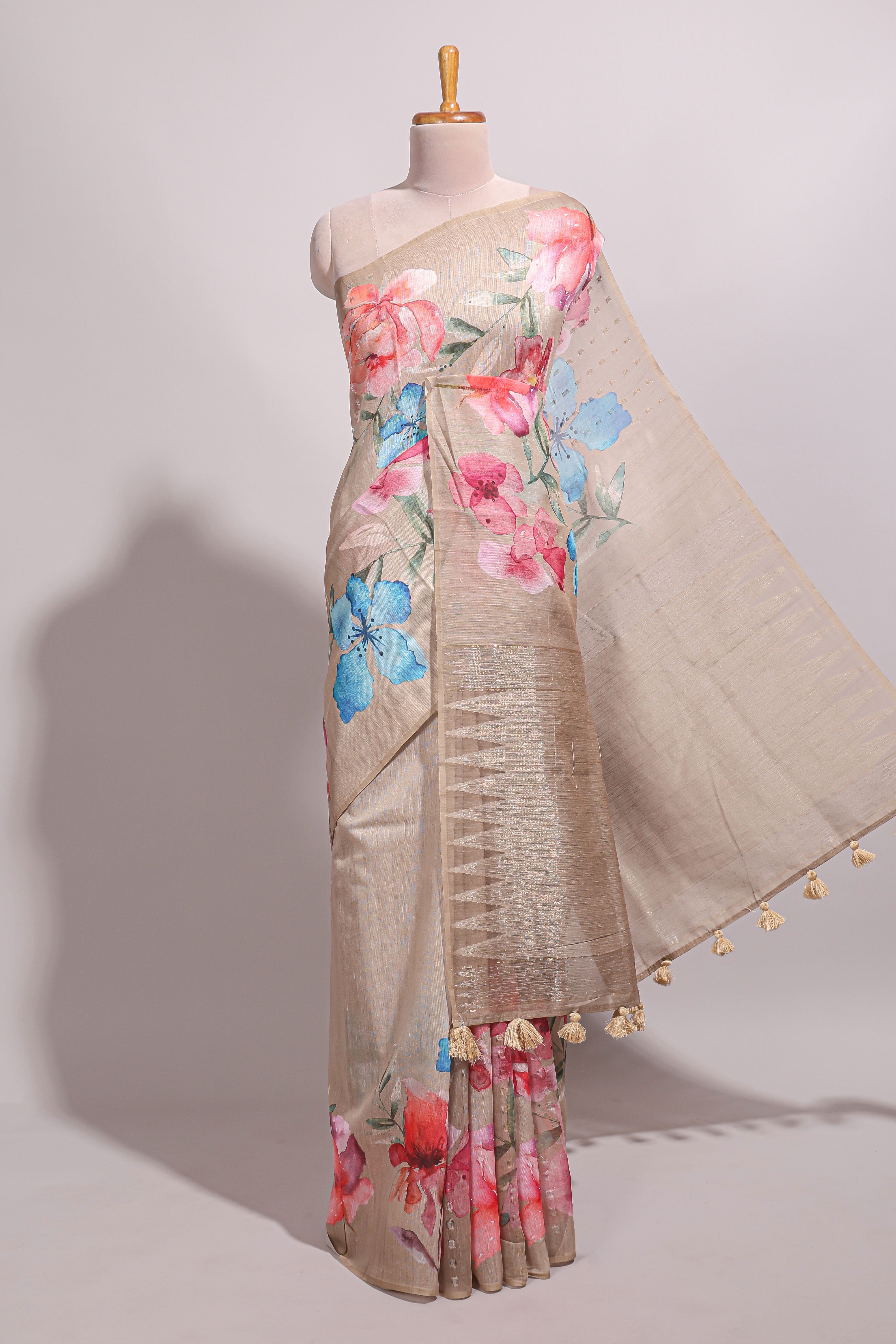 Borderless beige floral design semi tussar saree with self pallu and blouse